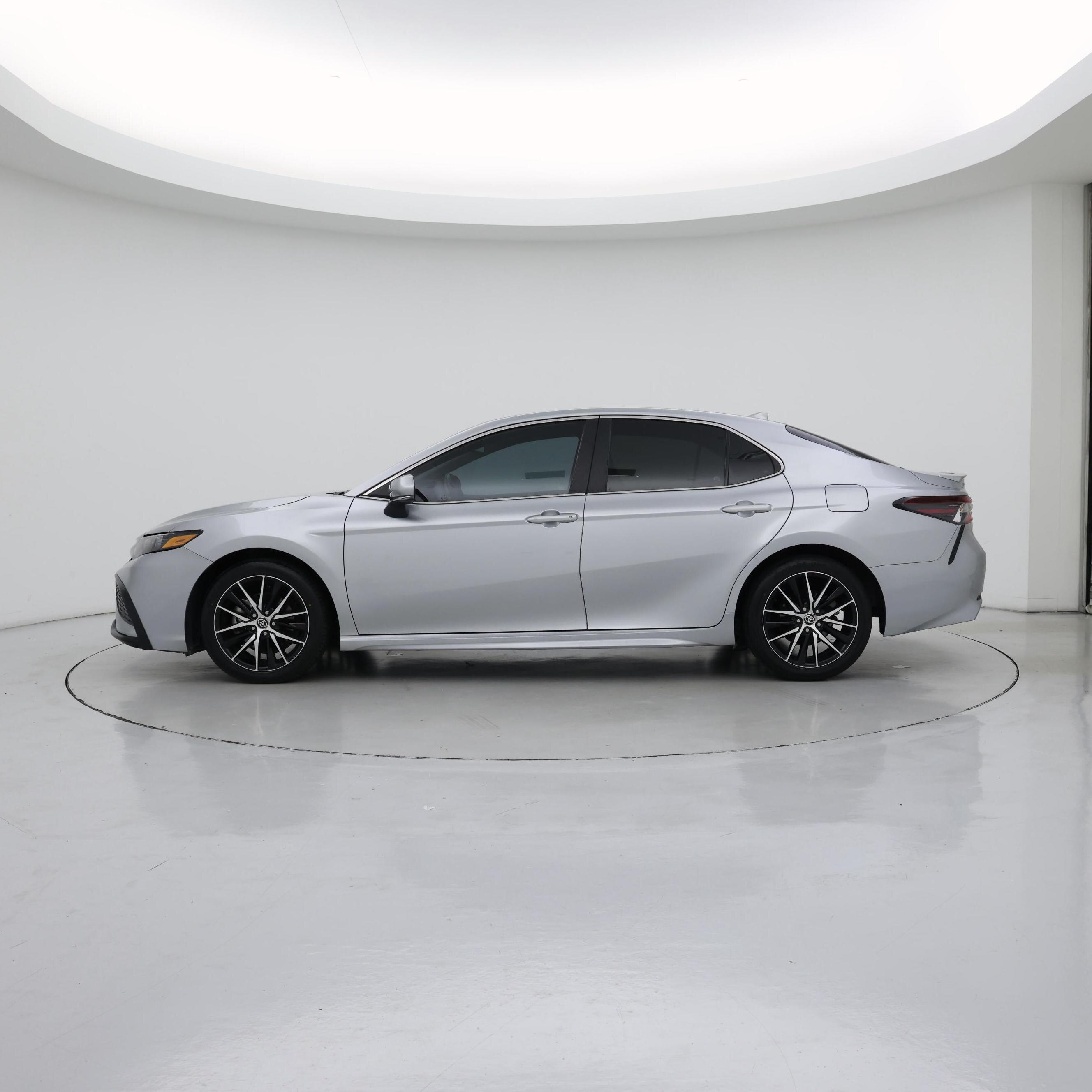 Thumbnail: 2024 Toyota Camry - 3