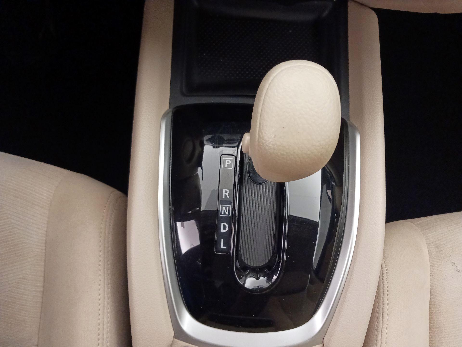 Thumbnail: 2015 Nissan Rogue - 17