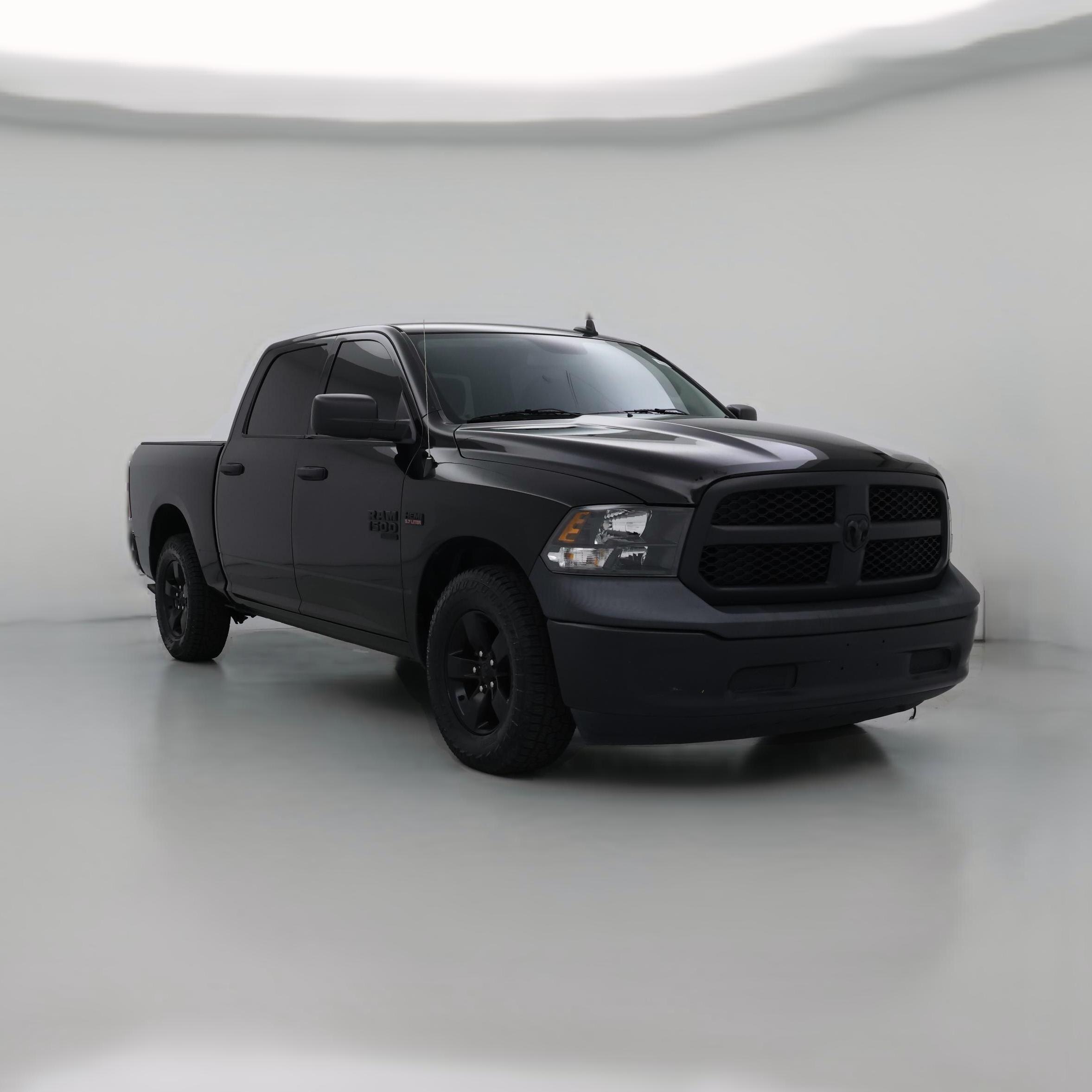 Thumbnail: 2021 RAM 1500 Classic - 1