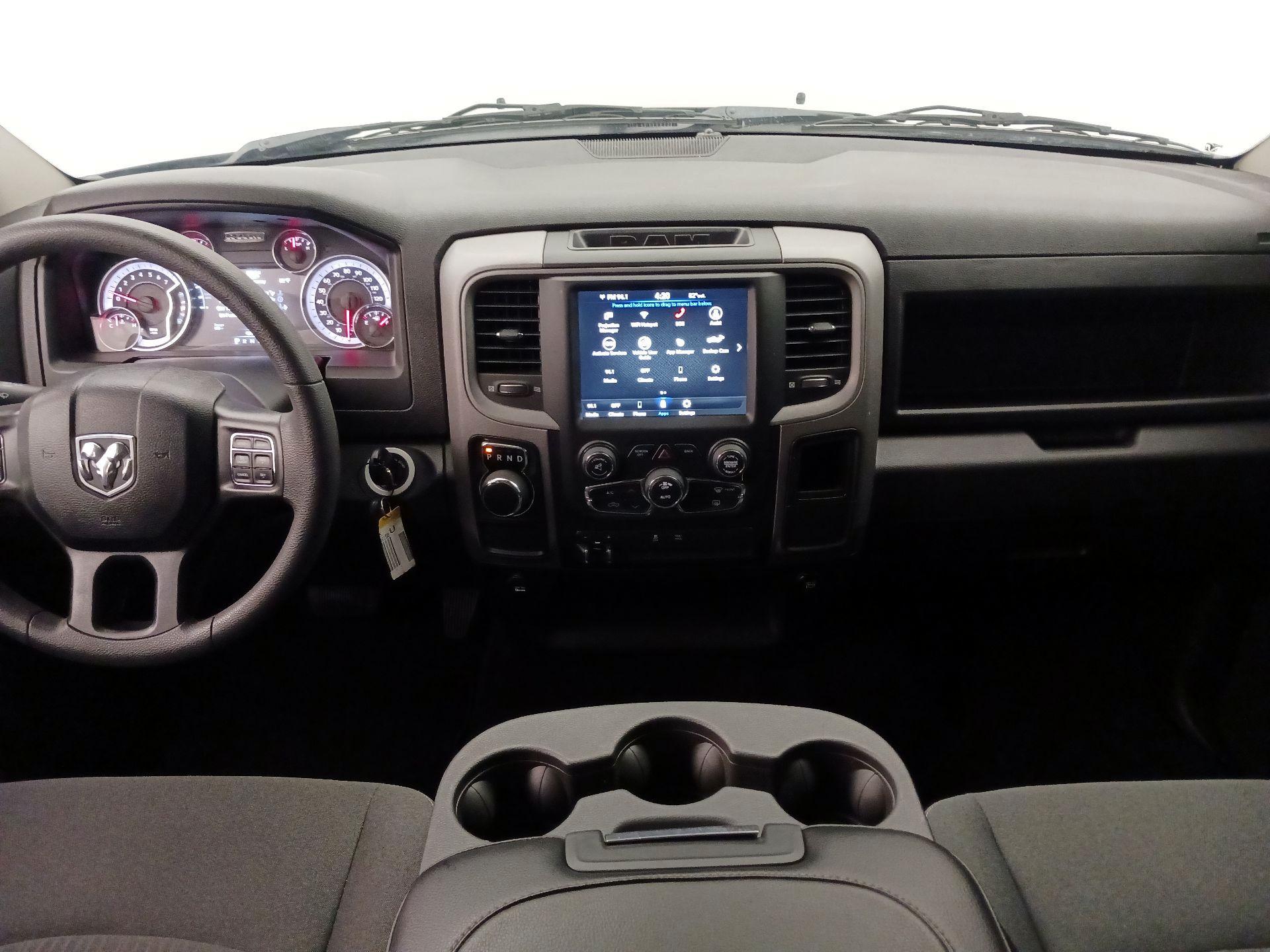 Thumbnail: 2021 RAM 1500 Classic - 9