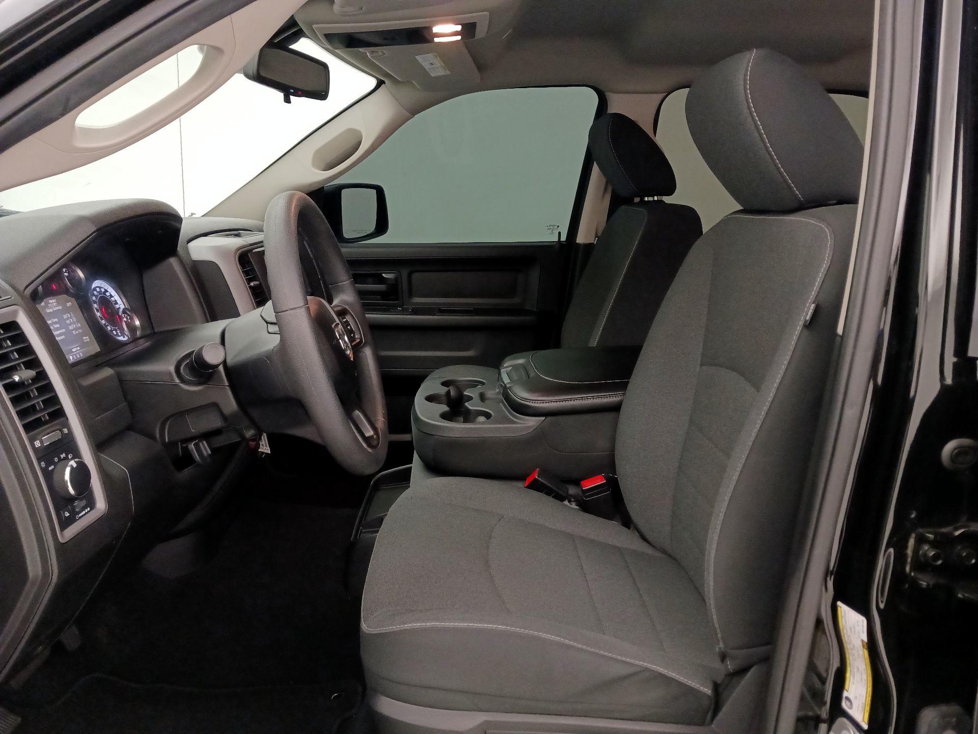Thumbnail: 2021 RAM 1500 Classic - 11