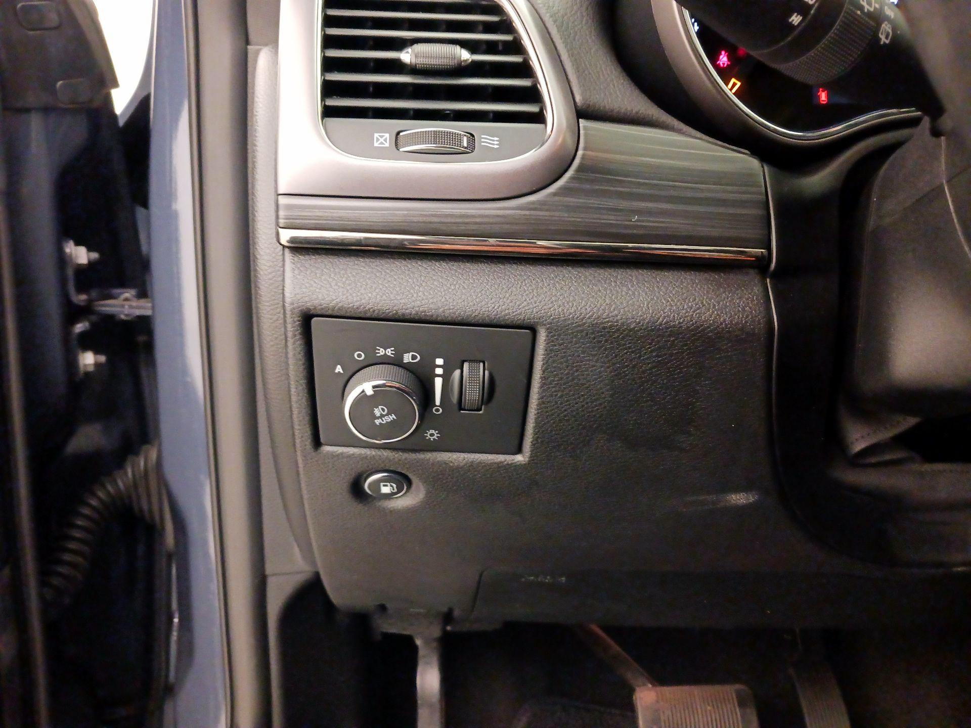 Thumbnail: 2019 Jeep Grand Cherokee - 13