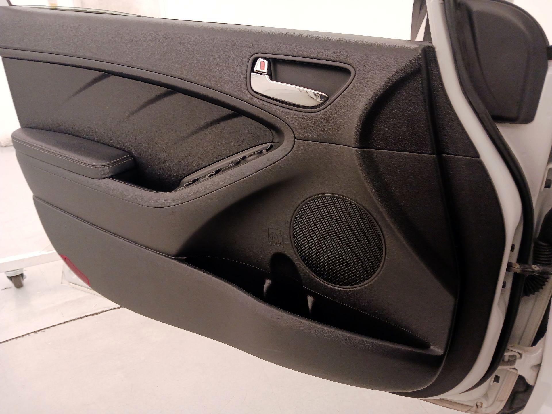 Thumbnail: 2017 Kia Forte - 12