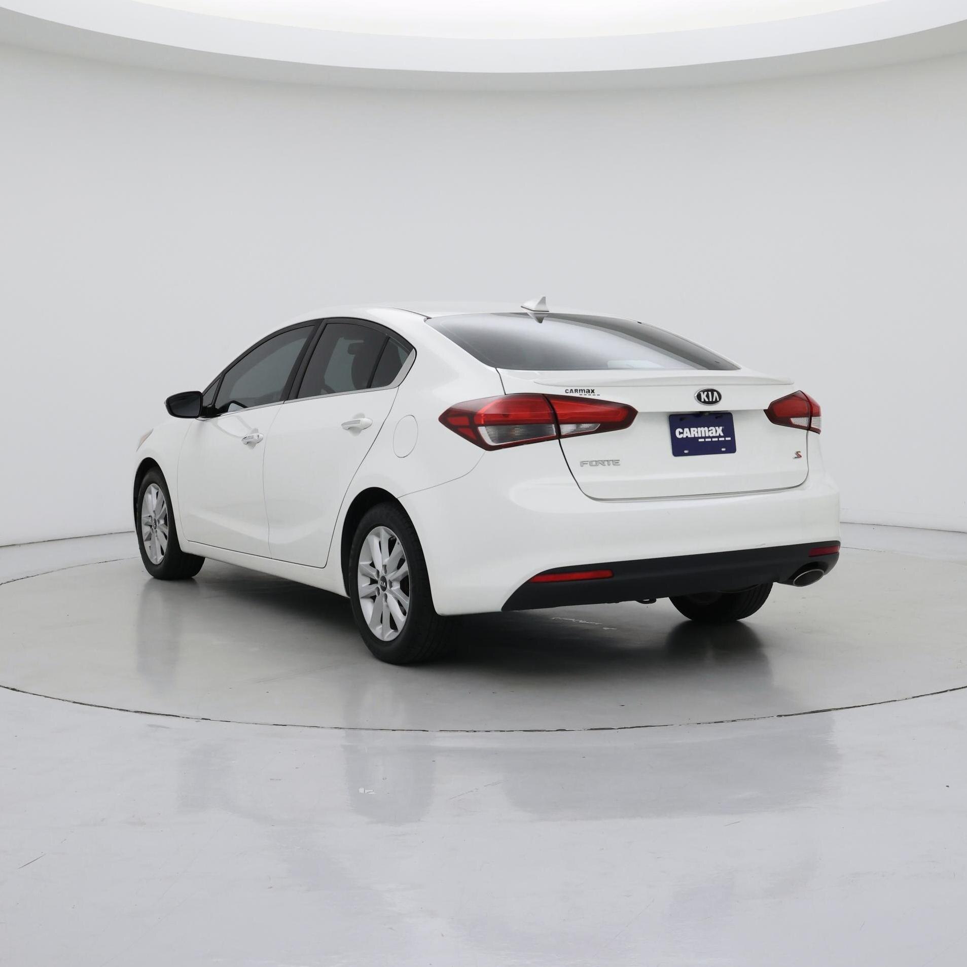Thumbnail: 2017 Kia Forte - 2