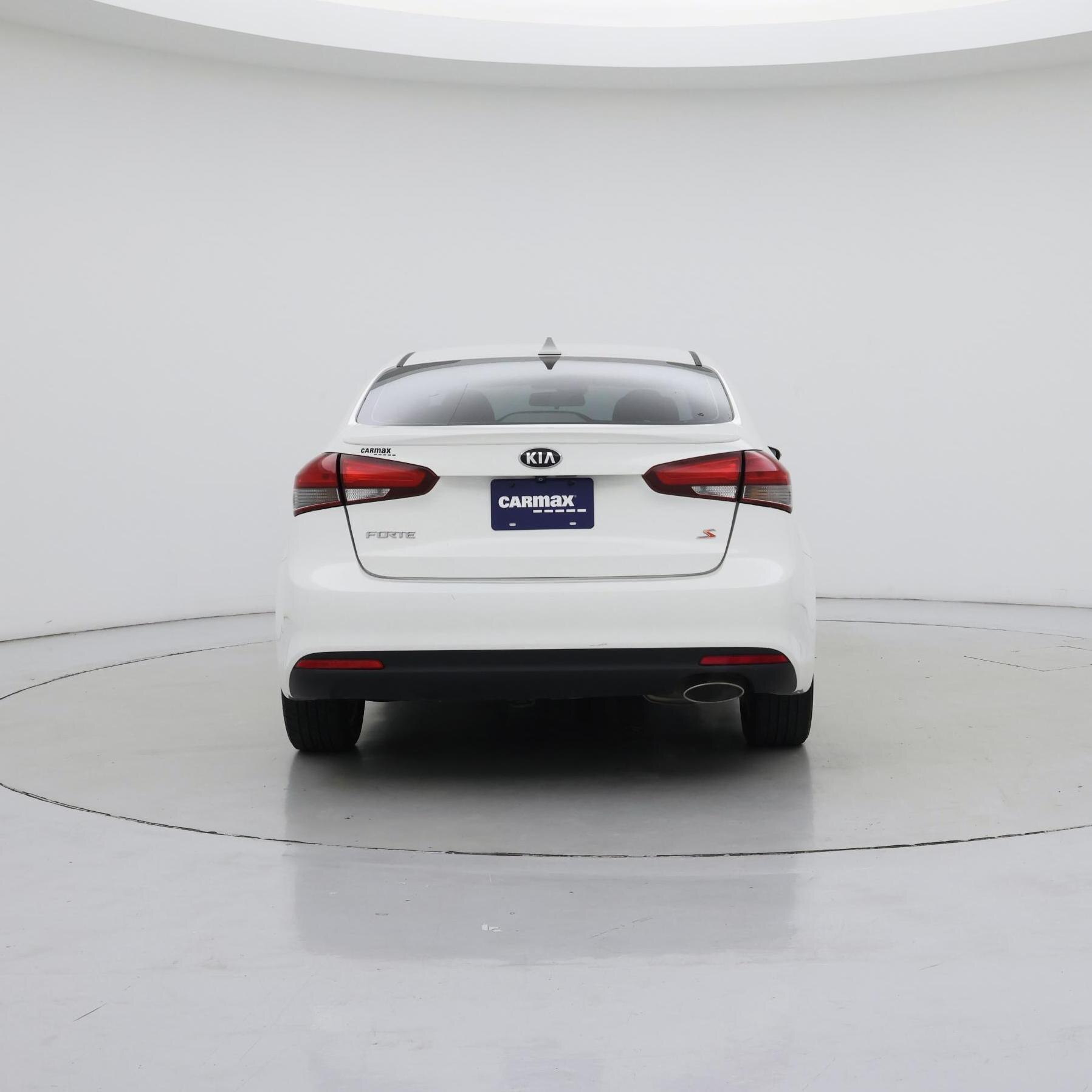 Thumbnail: 2017 Kia Forte - 6