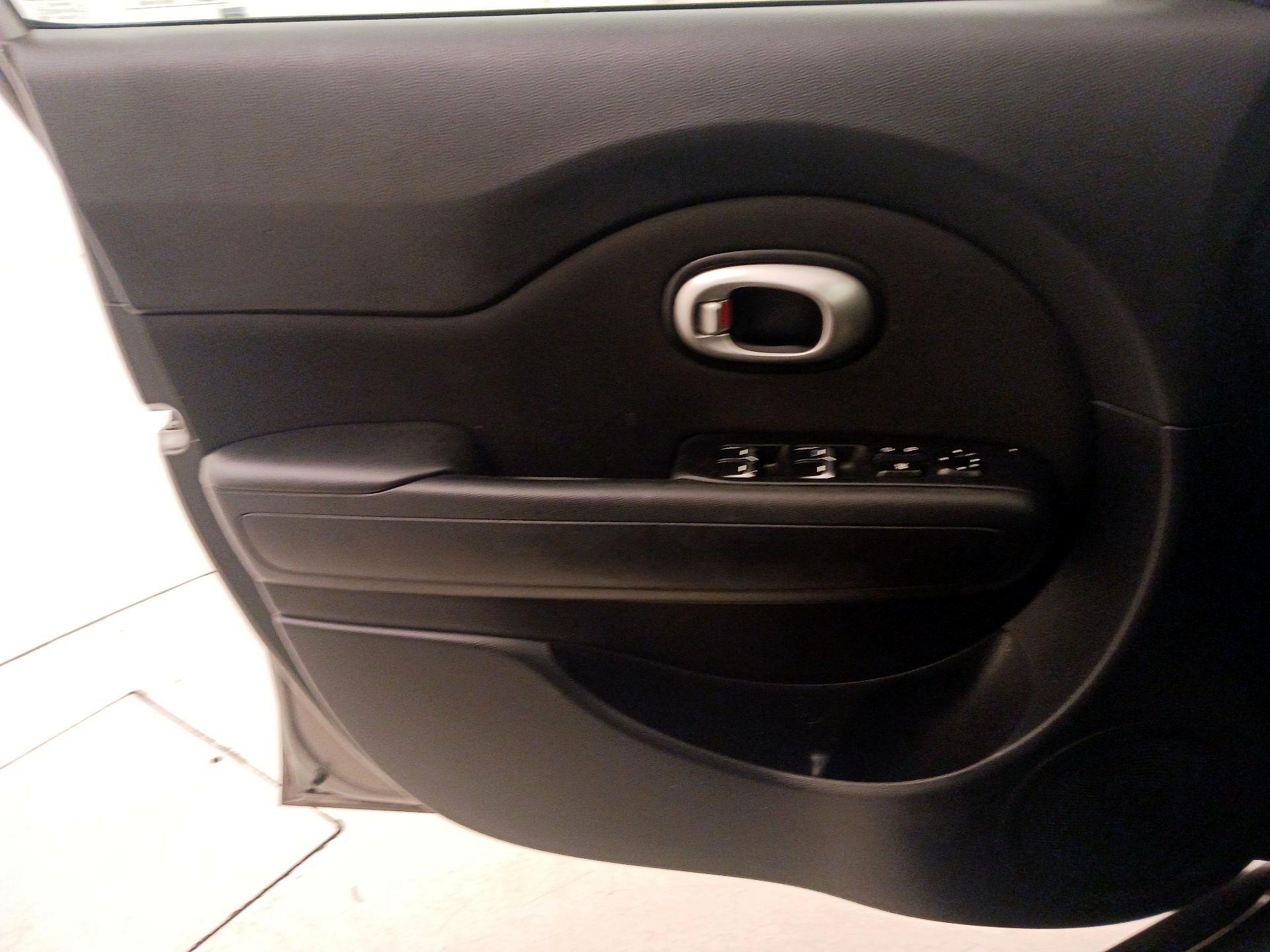 Thumbnail: 2019 Kia Soul - 12