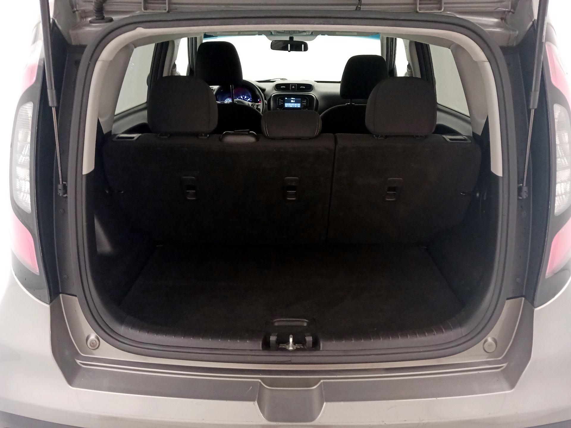Thumbnail: 2019 Kia Soul - 20