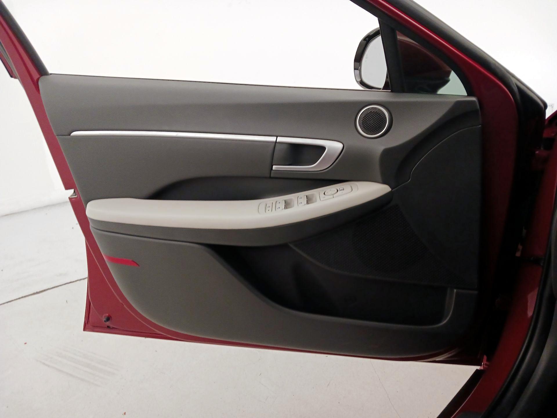 Thumbnail: 2024 Hyundai Sonata - 10