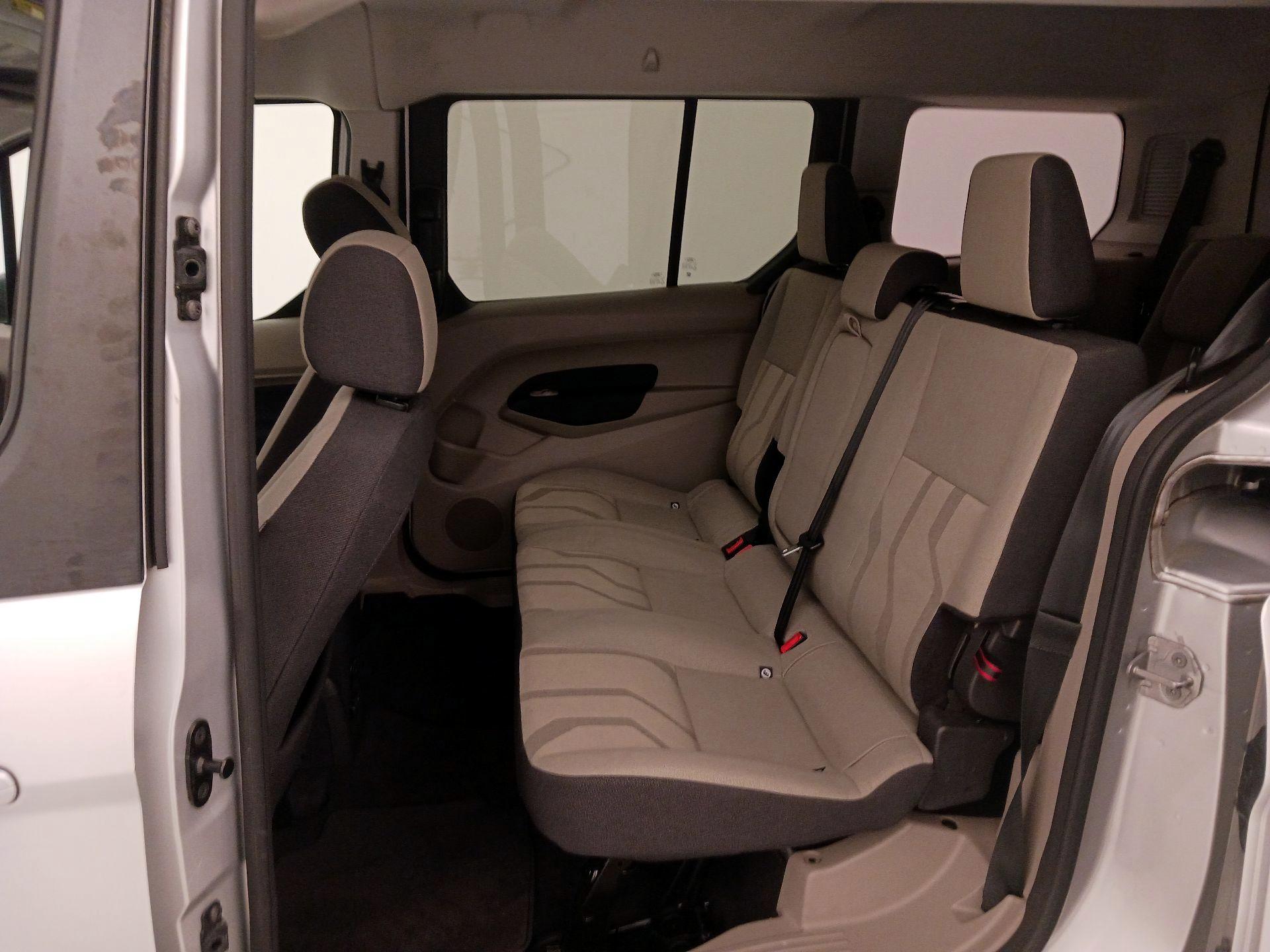 Thumbnail: 2018 Ford Transit Series - 19