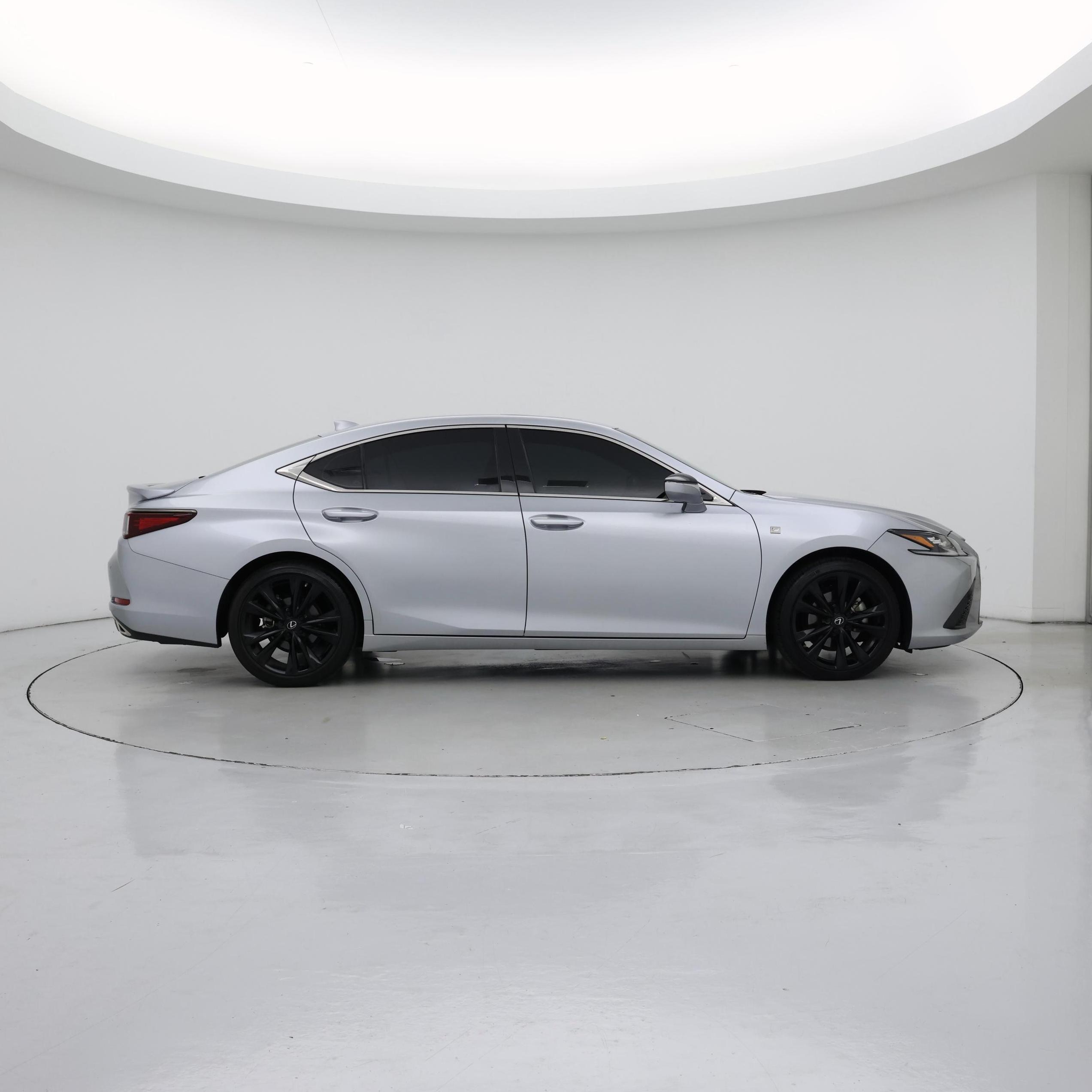 Thumbnail: 2022 Lexus ES - 7