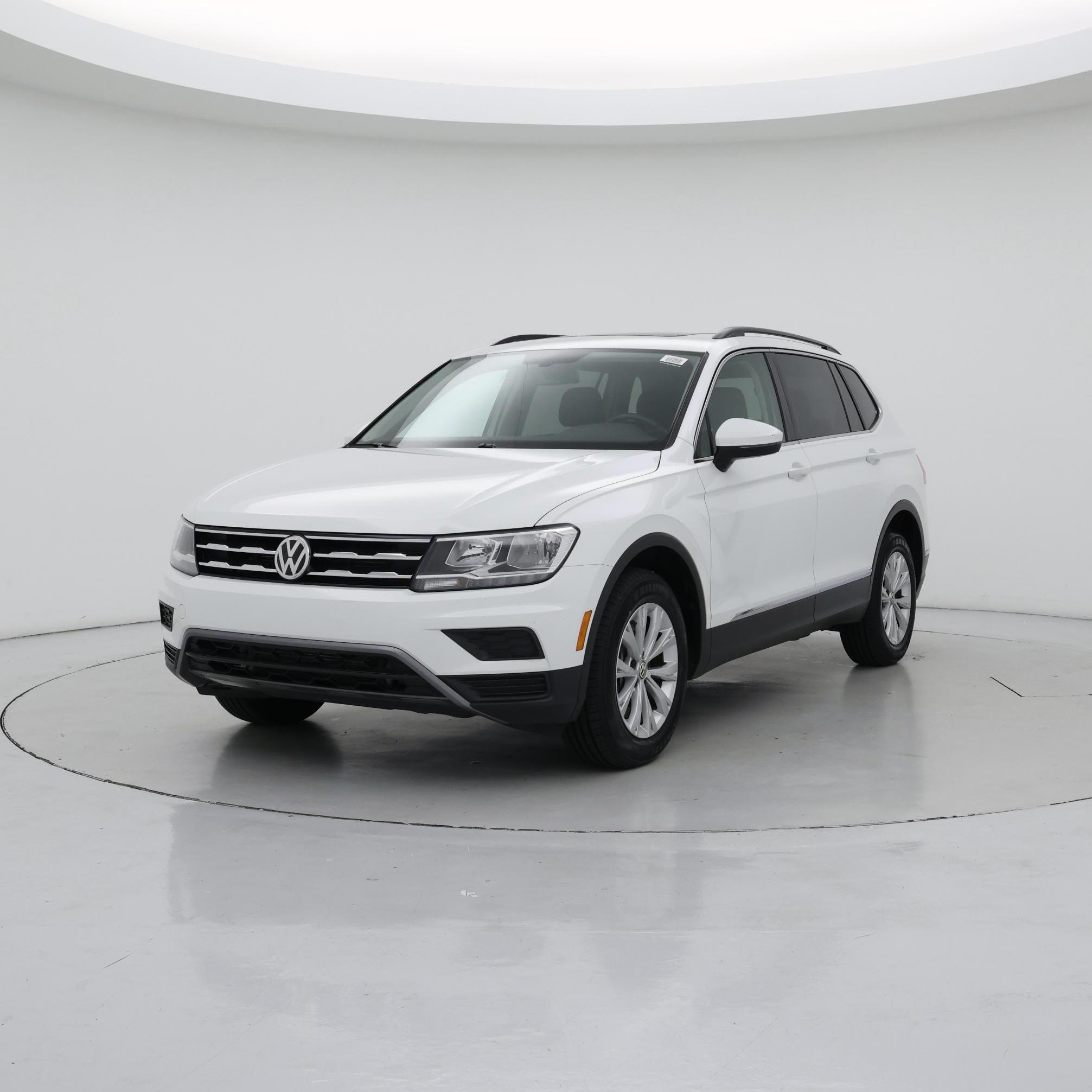 Thumbnail: 2018 Volkswagen Tiguan - 4