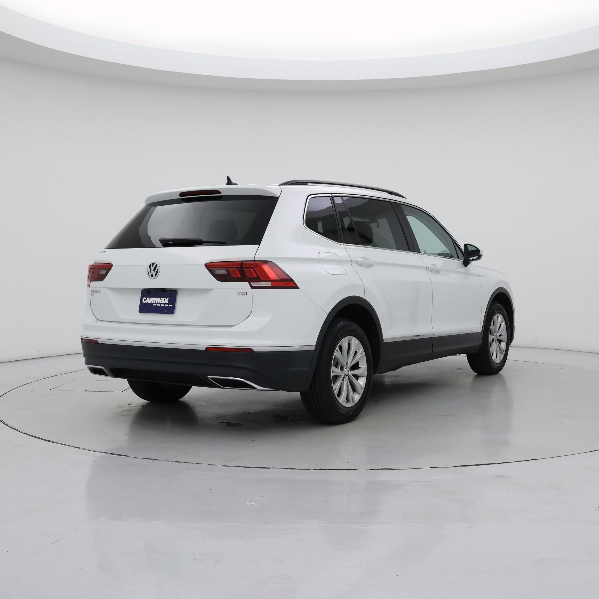 Thumbnail: 2018 Volkswagen Tiguan - 8
