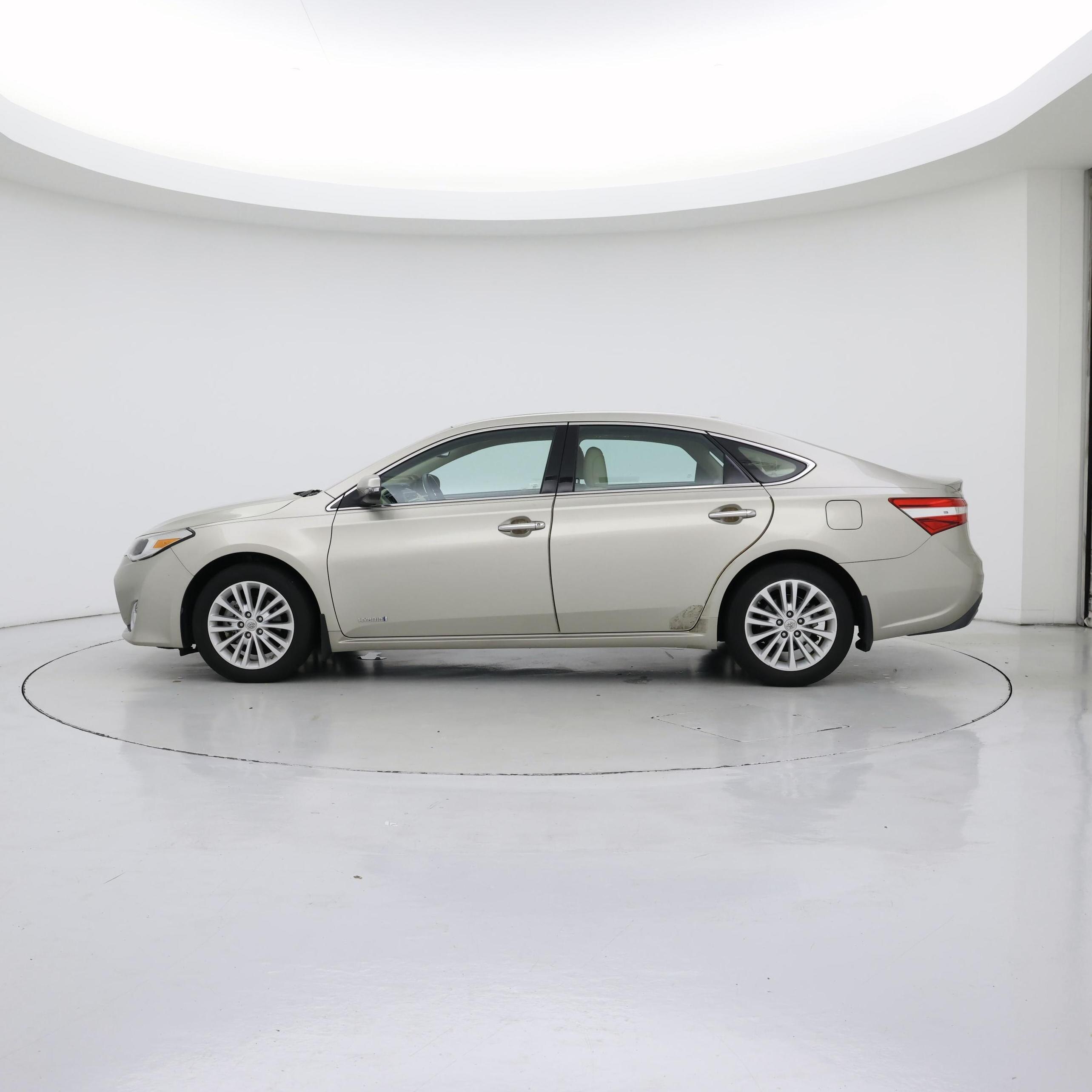 Thumbnail: 2014 Toyota Avalon - 3