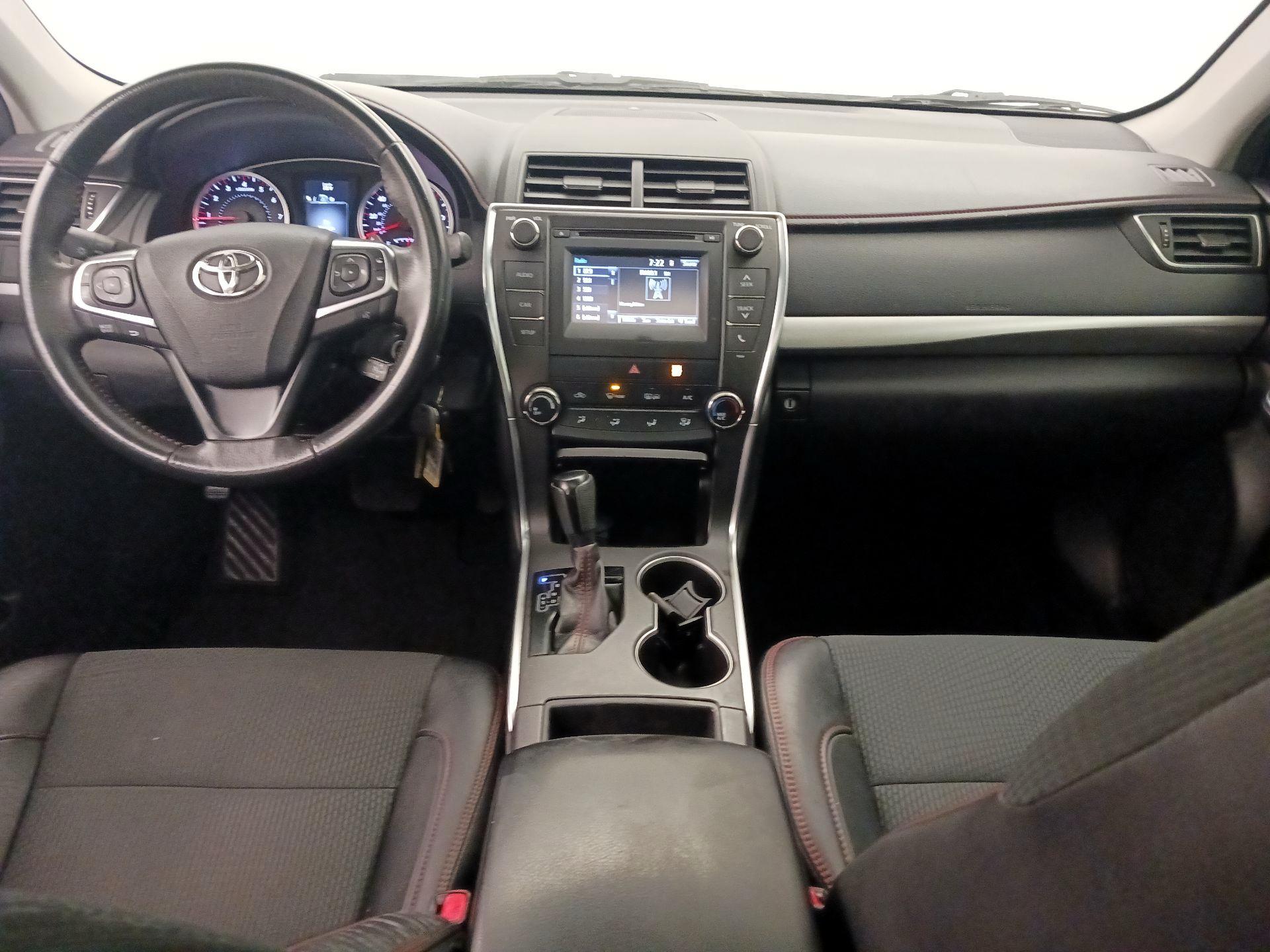 Thumbnail: 2017 Toyota Camry - 9