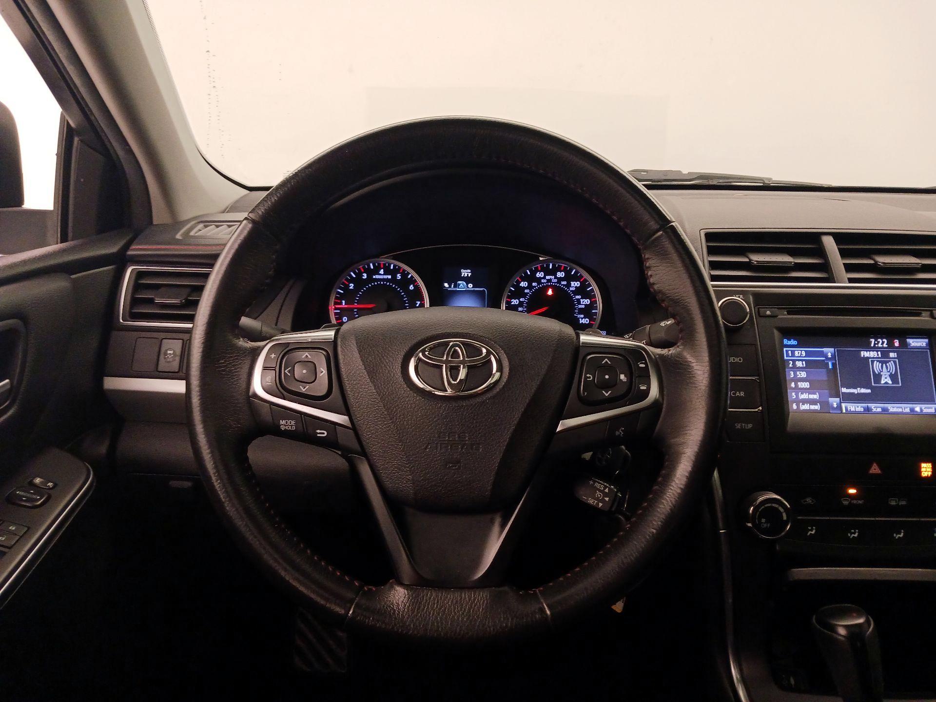 Thumbnail: 2017 Toyota Camry - 10