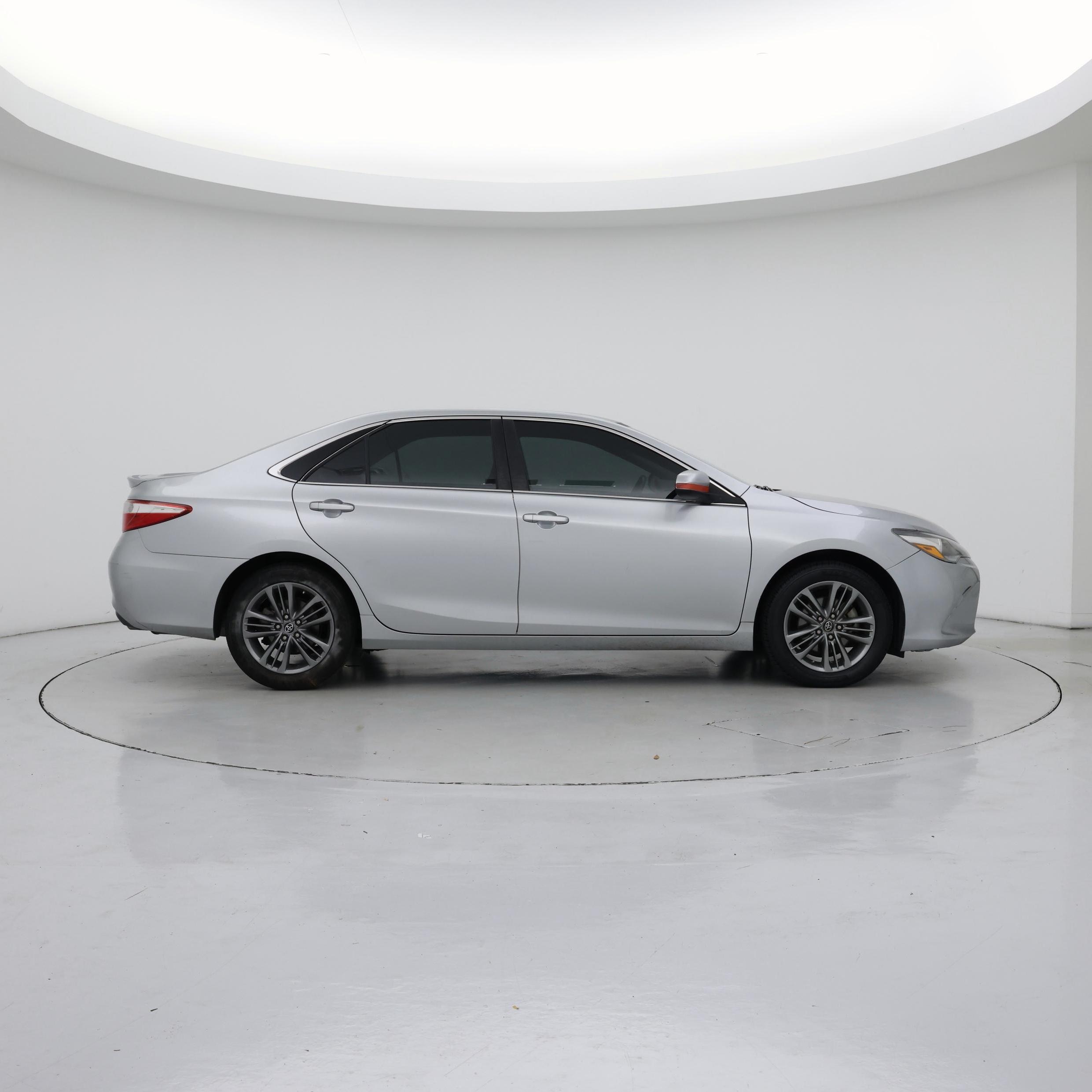 Thumbnail: 2017 Toyota Camry - 7