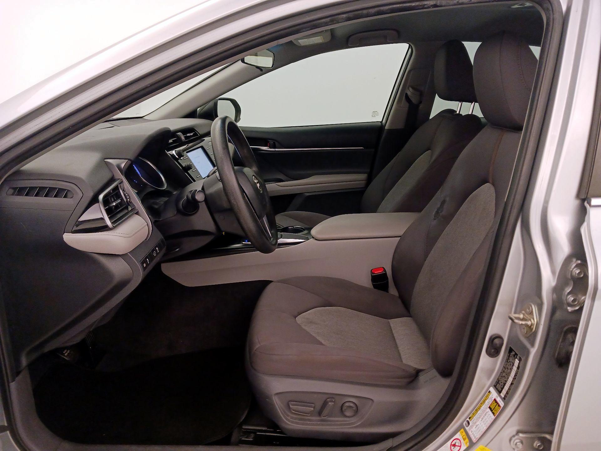 Thumbnail: 2019 Toyota Camry - 11