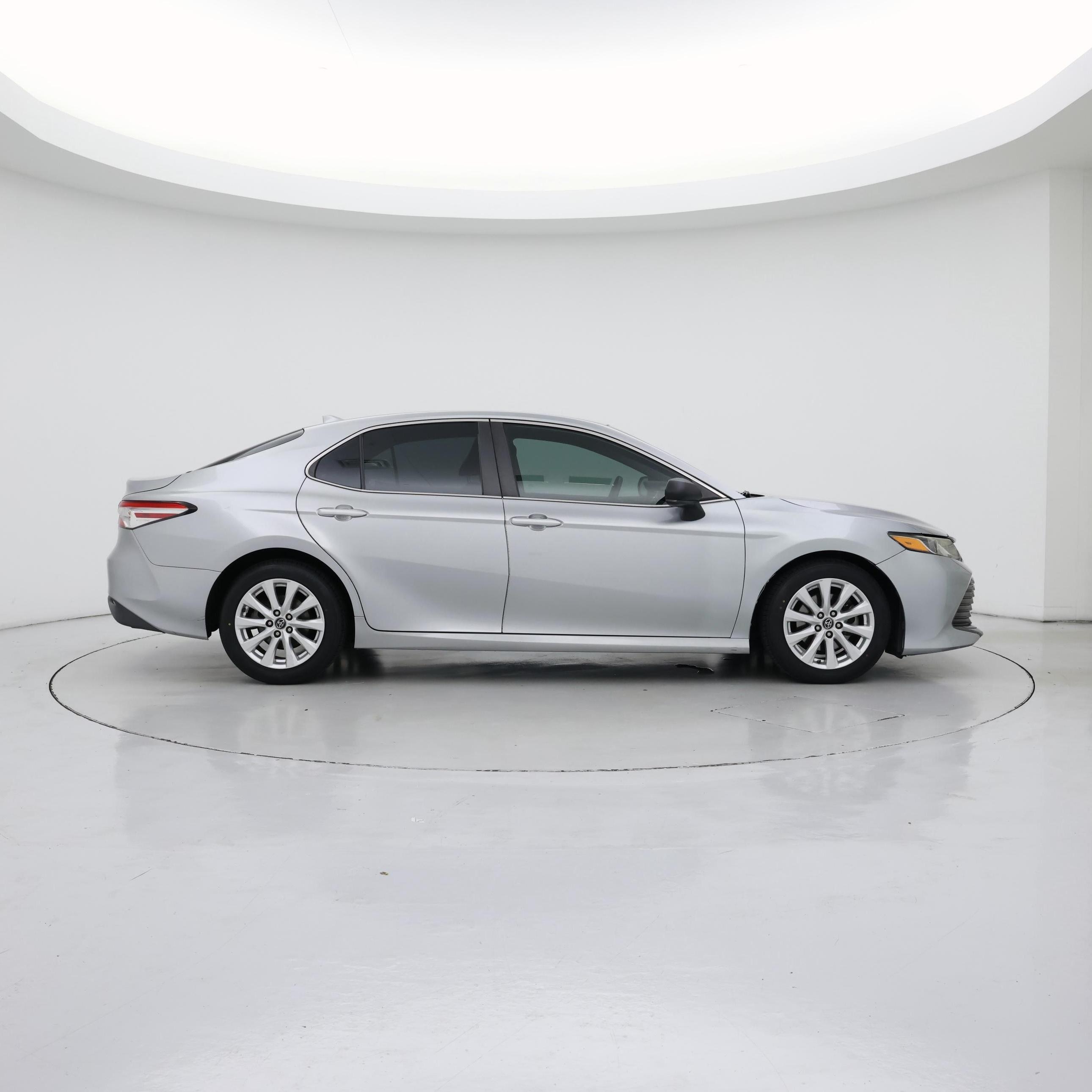 Thumbnail: 2019 Toyota Camry - 7