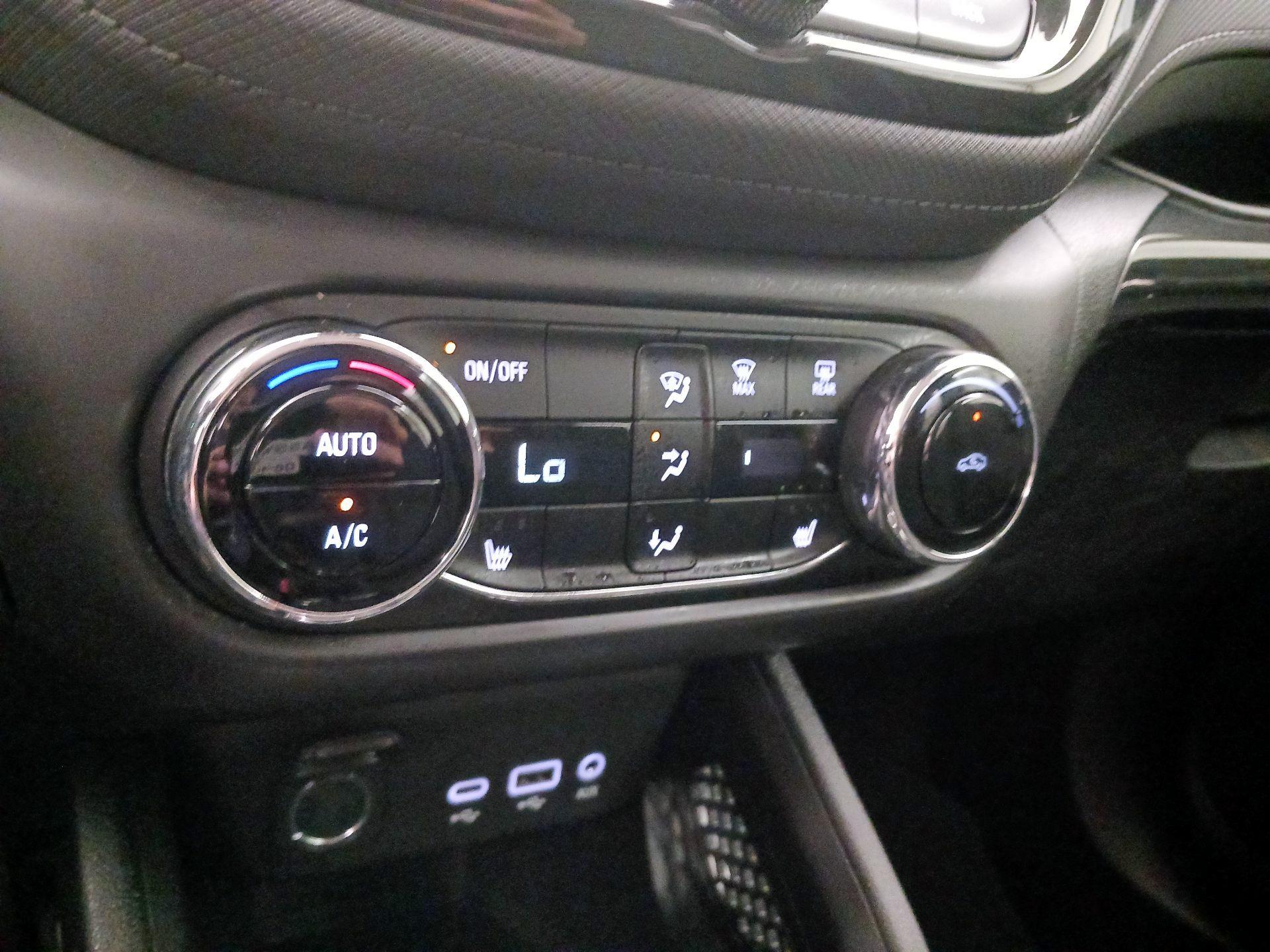 Thumbnail: 2021 Chevrolet TrailBlazer - 16