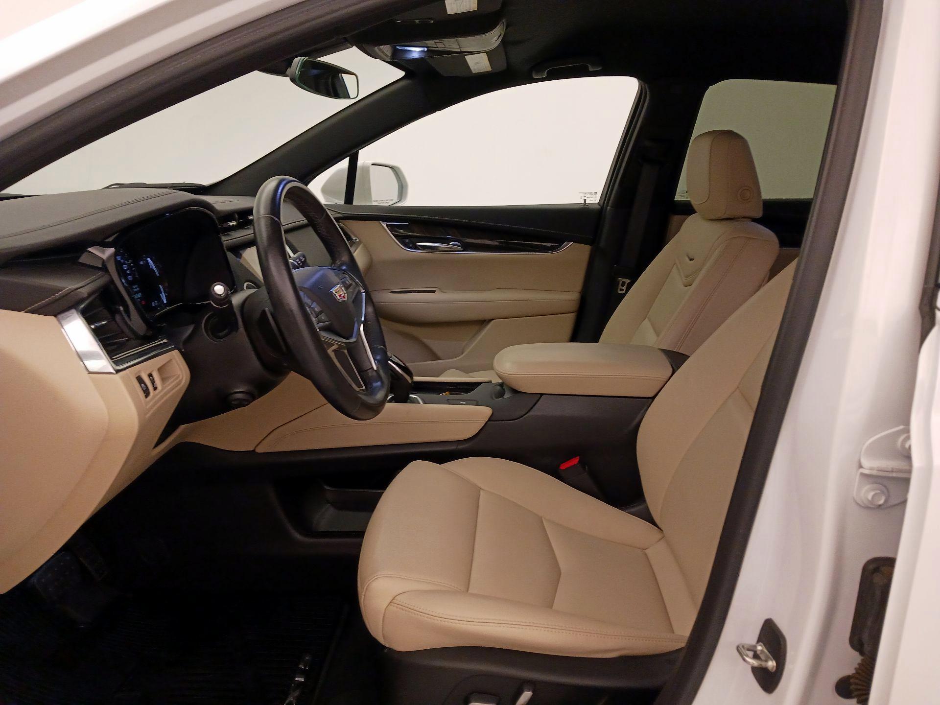 Thumbnail: 2019 Cadillac XT5 - 11