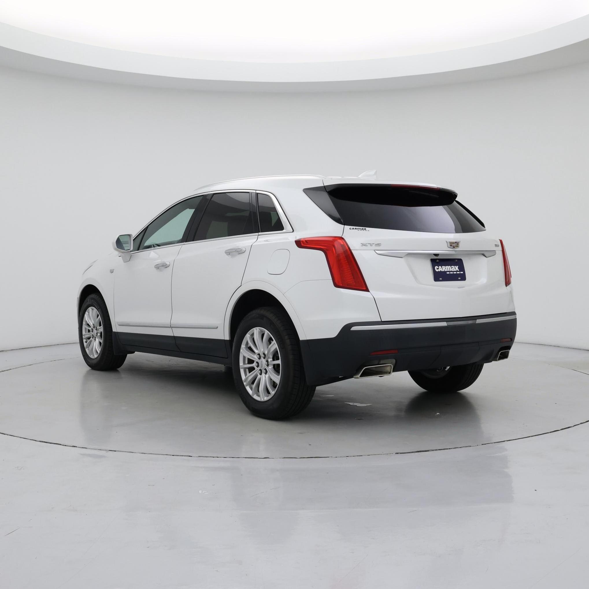 Thumbnail: 2019 Cadillac XT5 - 2