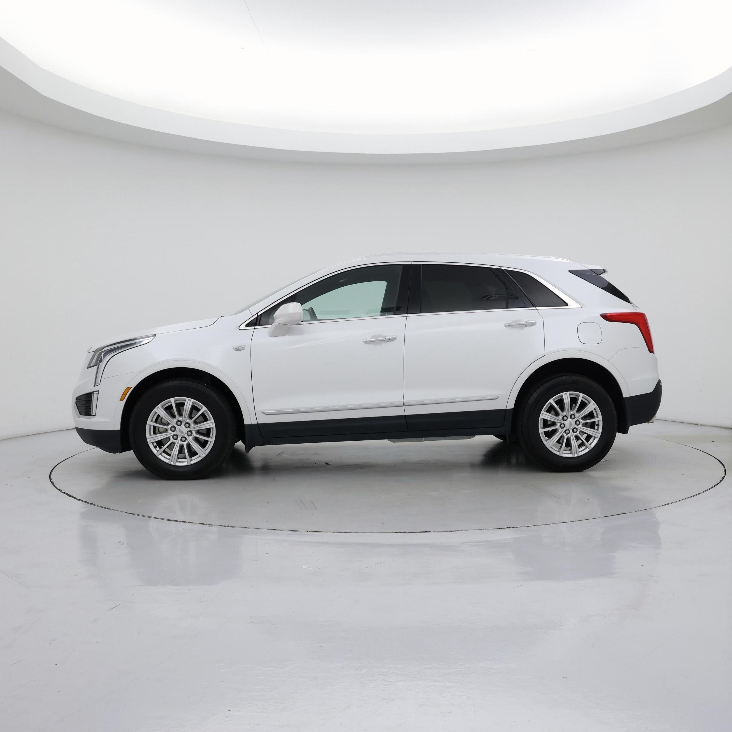 Thumbnail: 2019 Cadillac XT5 - 3