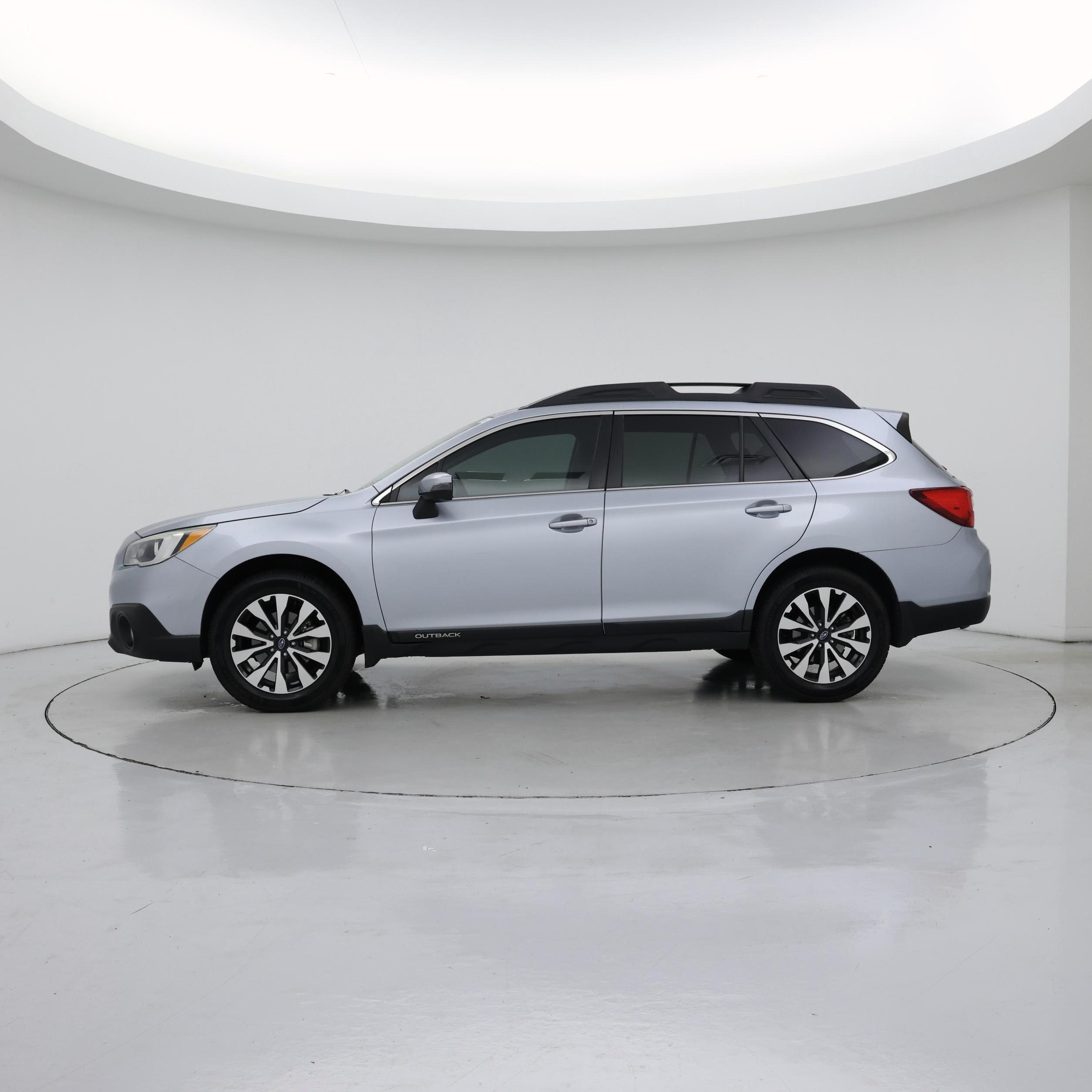Thumbnail: 2016 Subaru Outback - 3