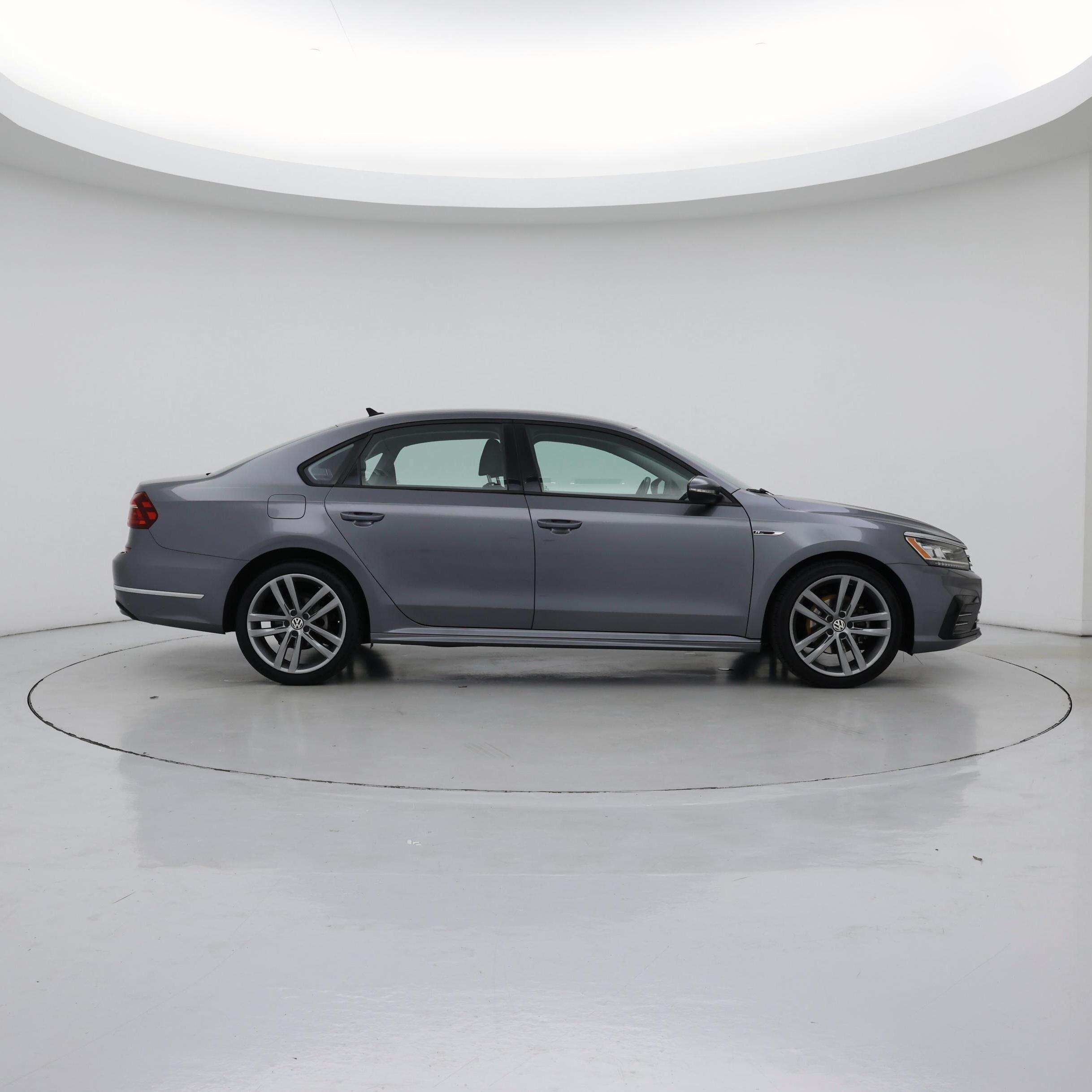 Thumbnail: 2018 Volkswagen Passat - 7