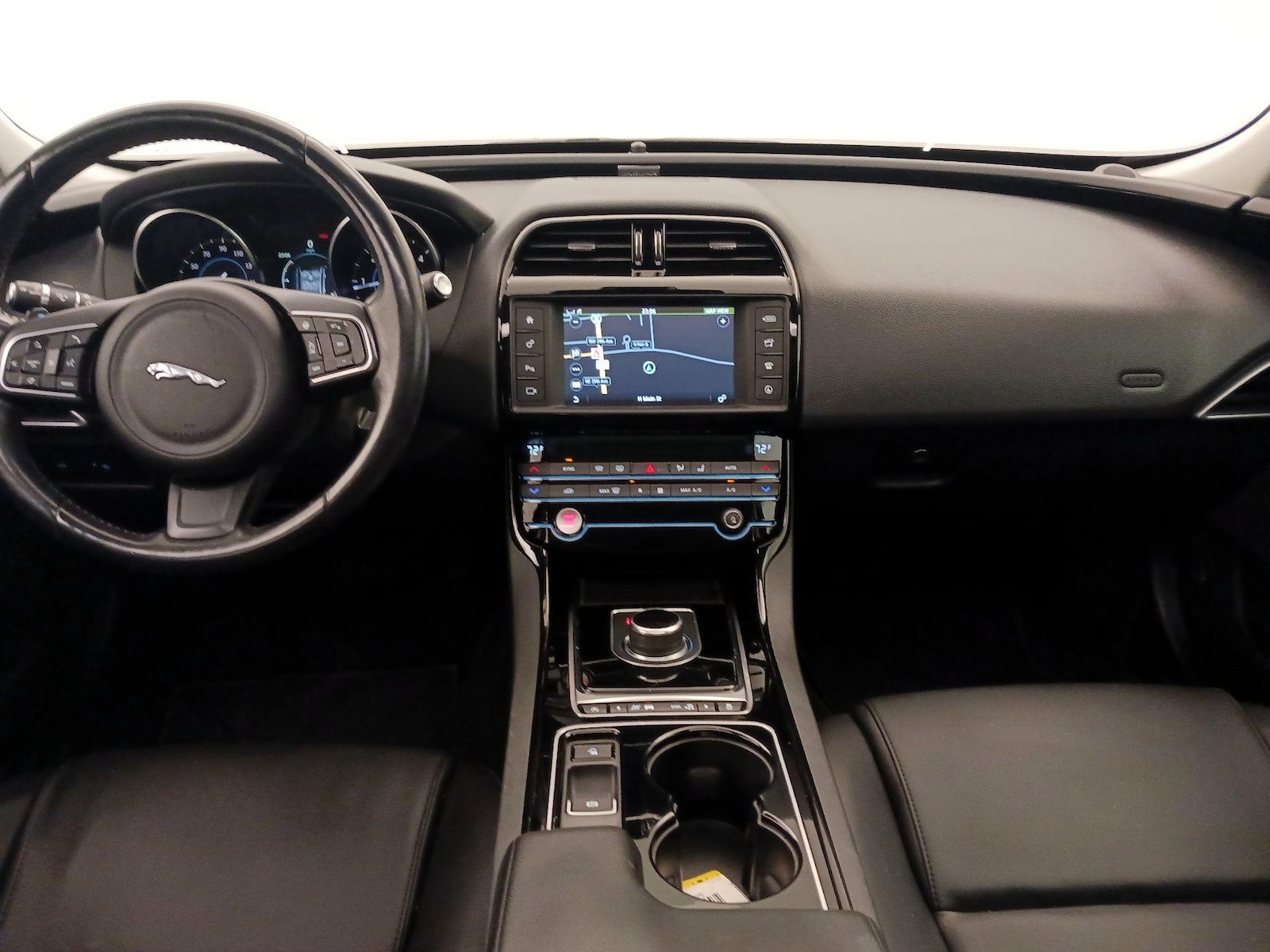 2017 Jaguar XE Premium - Photo 10