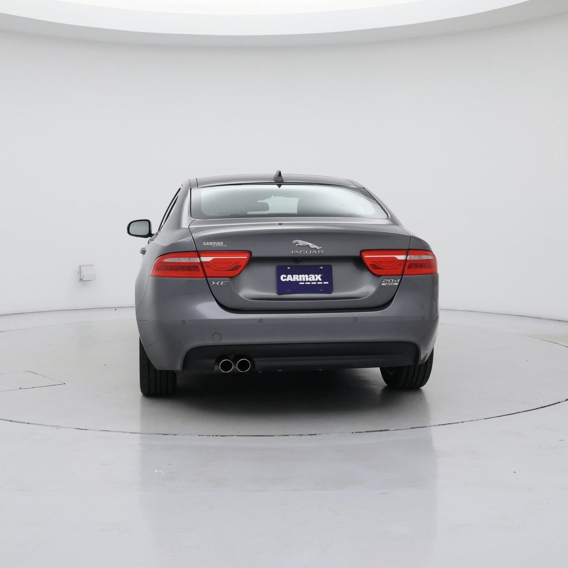 Thumbnail: 2017 Jaguar XE - 6