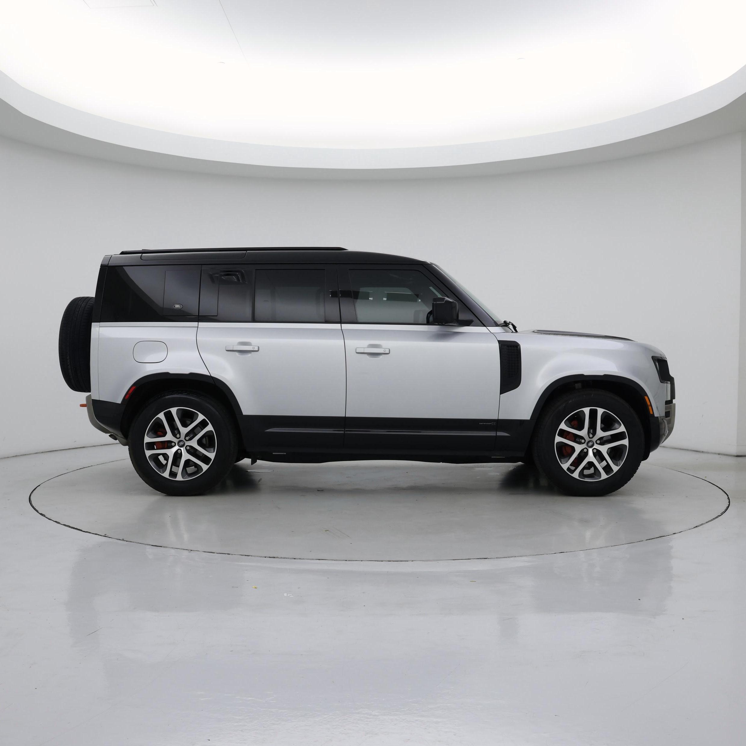 Thumbnail: 2023 Land Rover Defender - 7