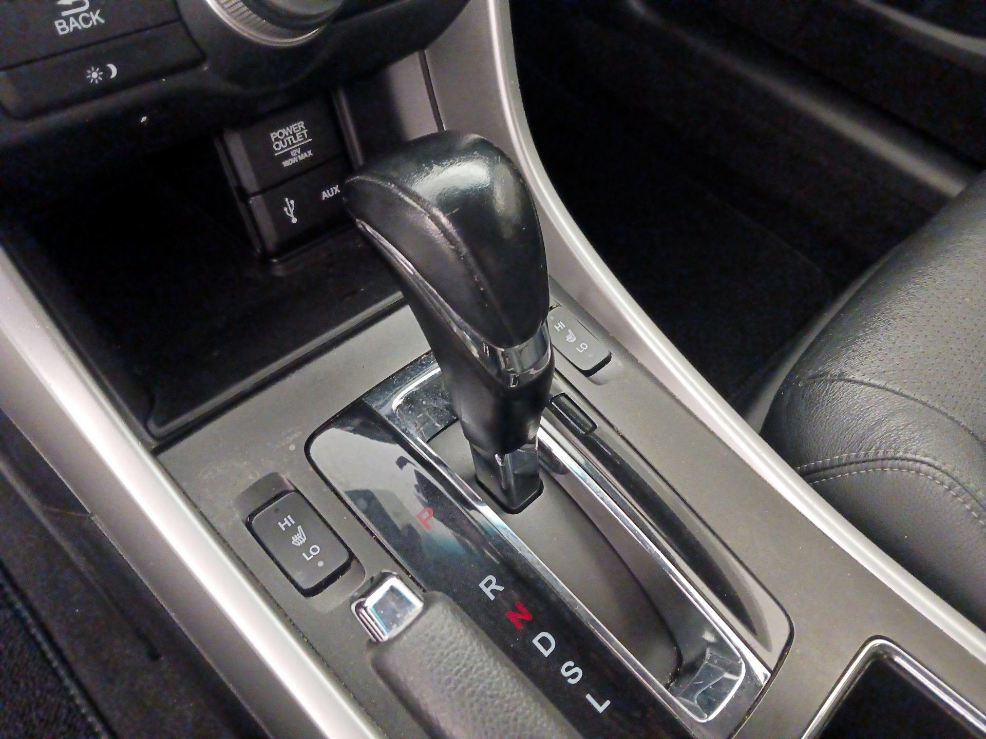 Thumbnail: 2015 Honda Accord - 17