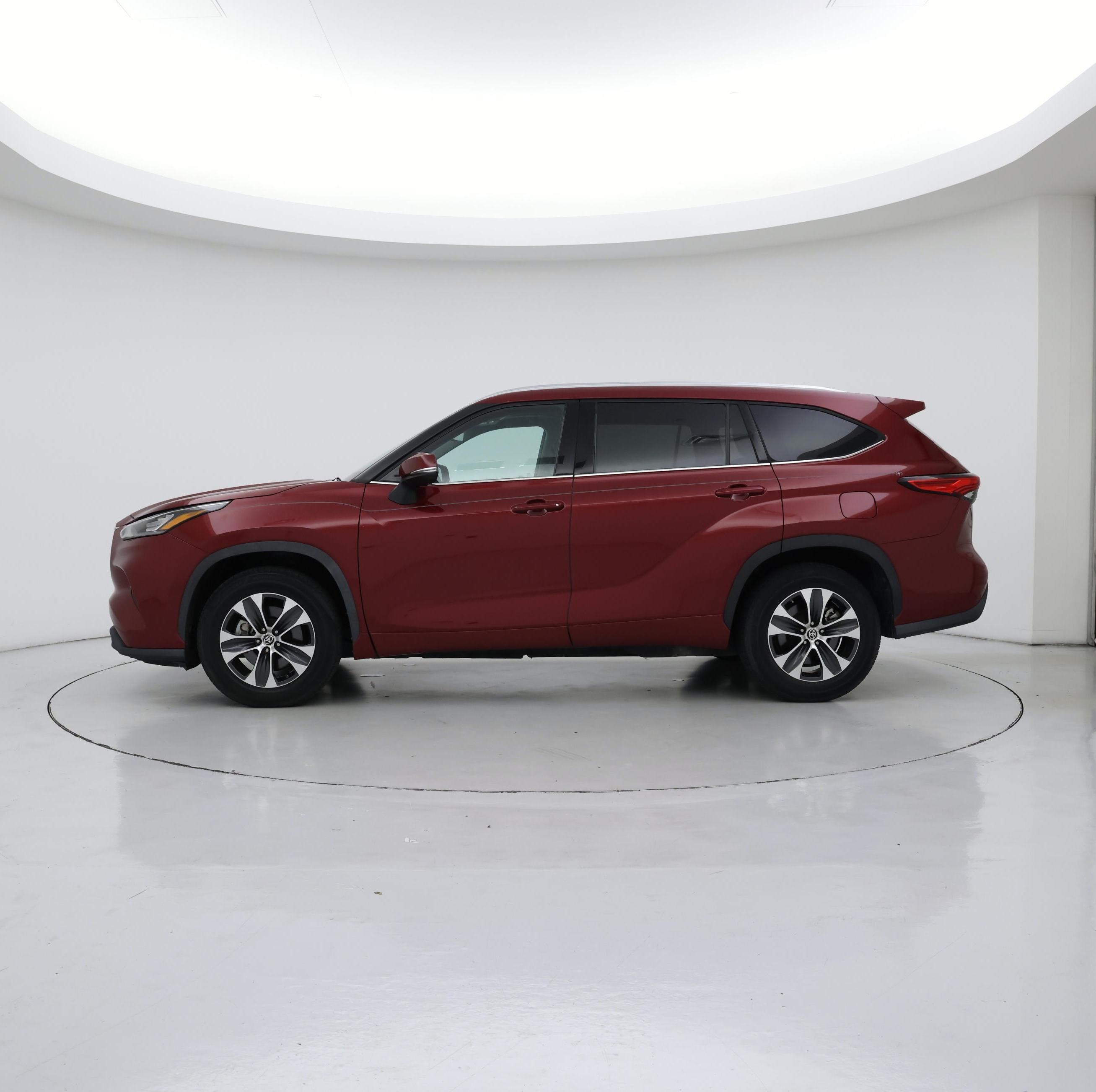 Thumbnail: 2020 Toyota Highlander - 3