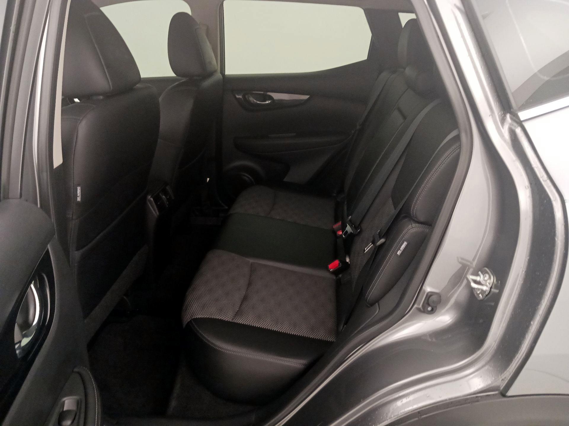 Thumbnail: 2021 Nissan Rogue Sport - 19