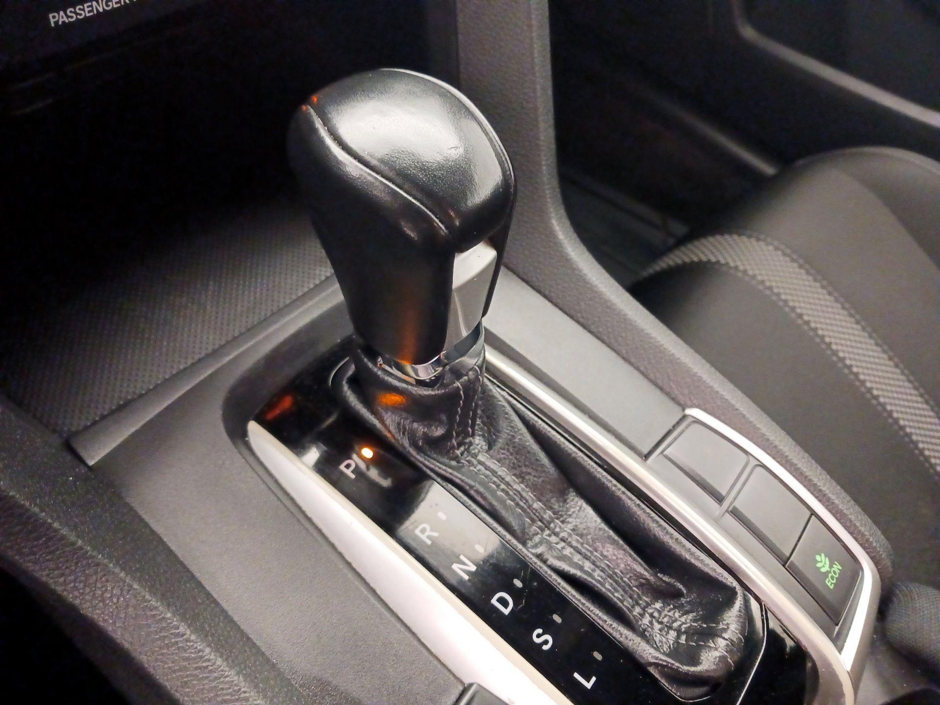 Thumbnail: 2019 Honda Civic - 17