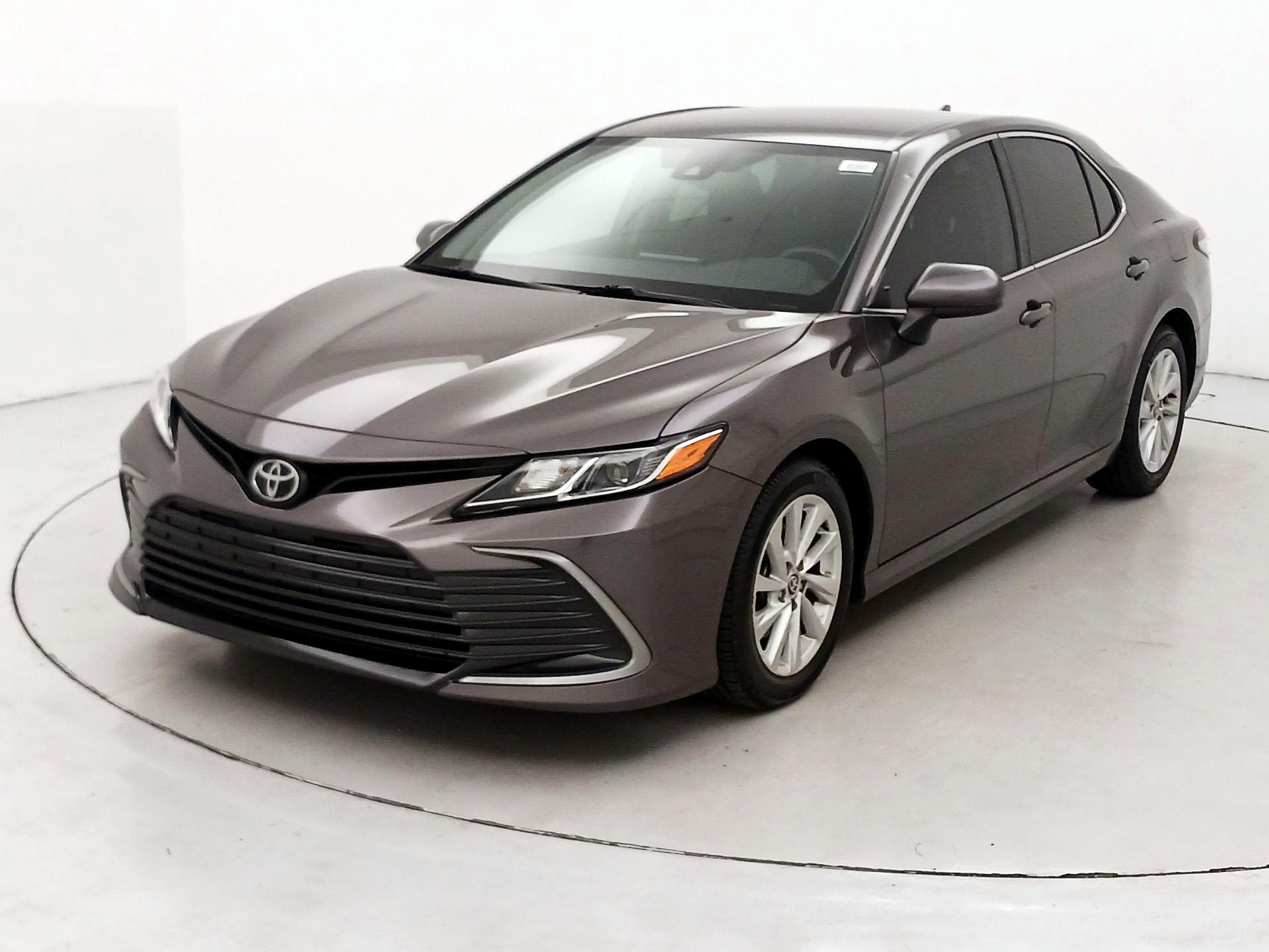 Thumbnail: 2021 Toyota Camry - 3