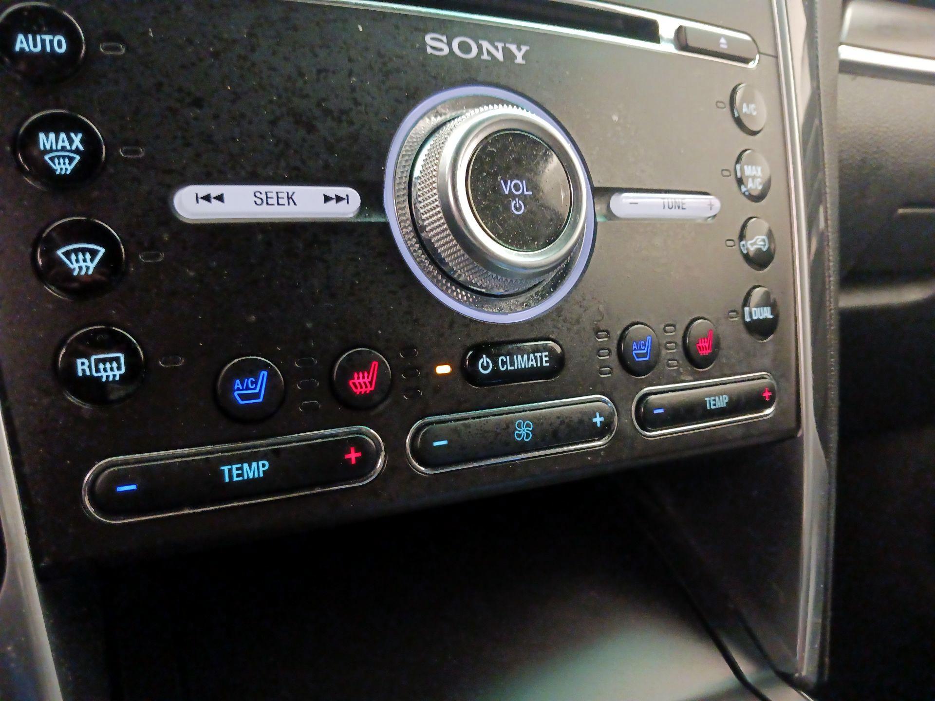 Thumbnail: 2016 Ford Explorer - 16