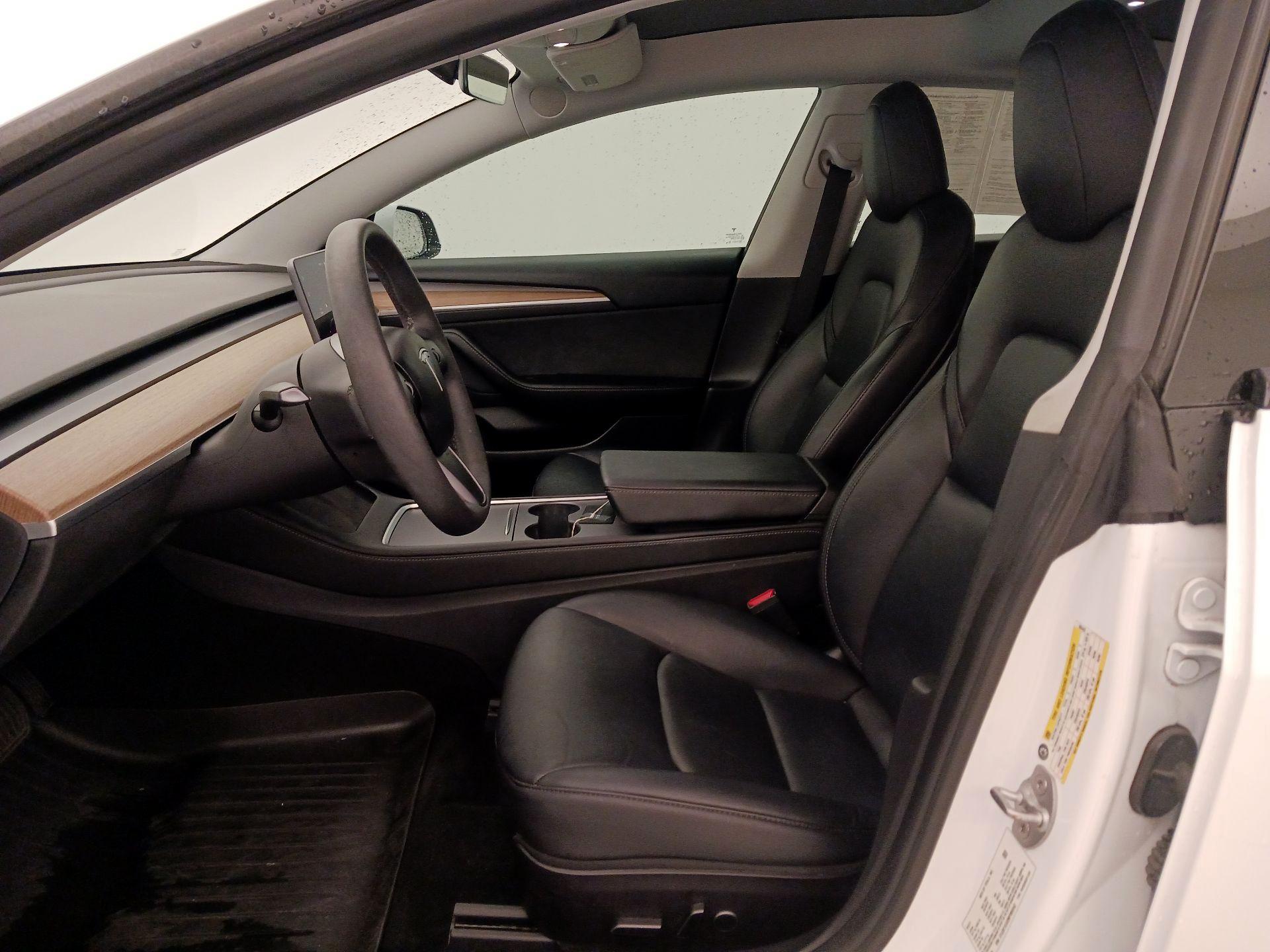Thumbnail: 2021 Tesla Model 3 - 11