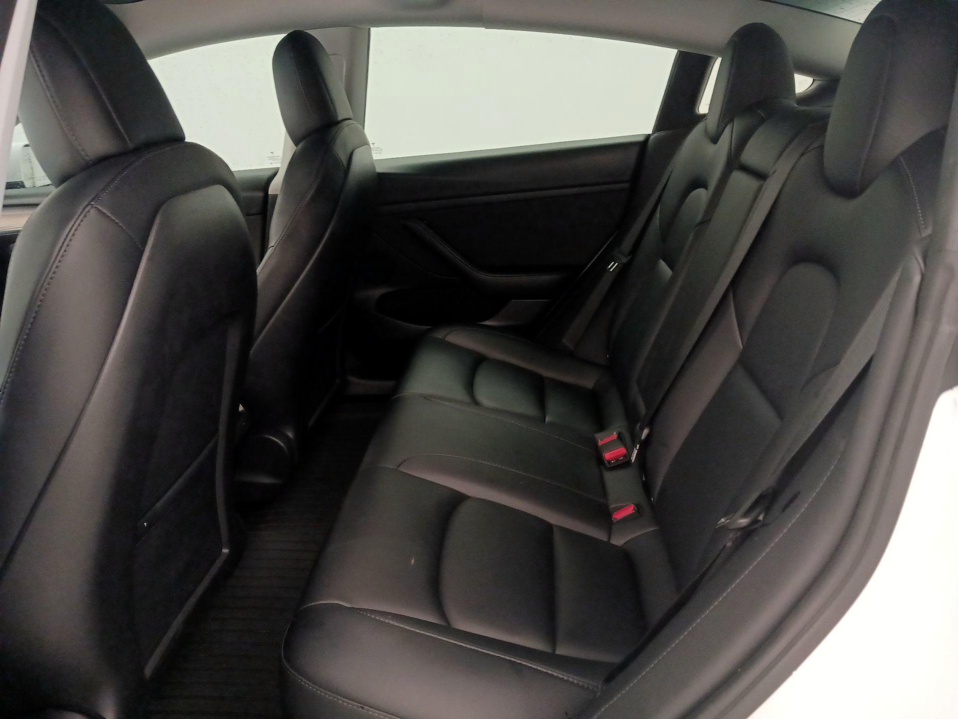 Thumbnail: 2021 Tesla Model 3 - 18