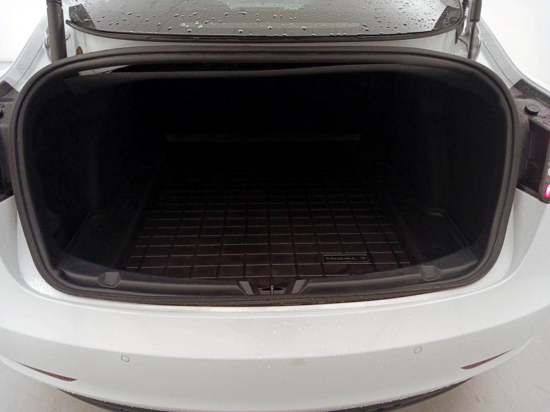 Thumbnail: 2021 Tesla Model 3 - 19