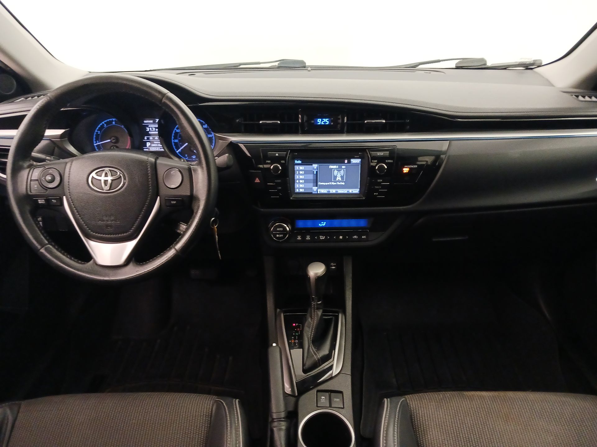 Thumbnail: 2014 Toyota Corolla - 9