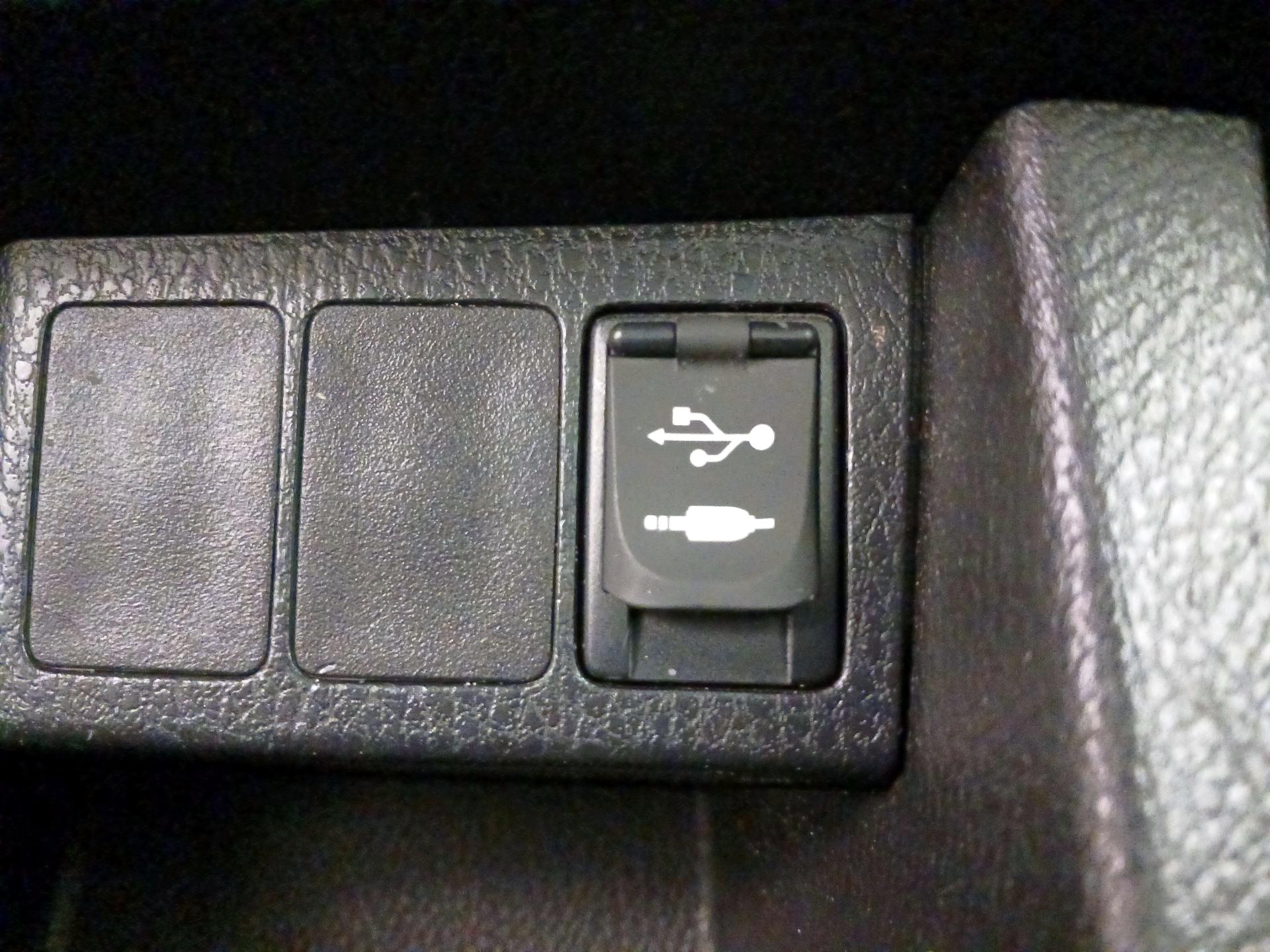 Thumbnail: 2014 Toyota Corolla - 18