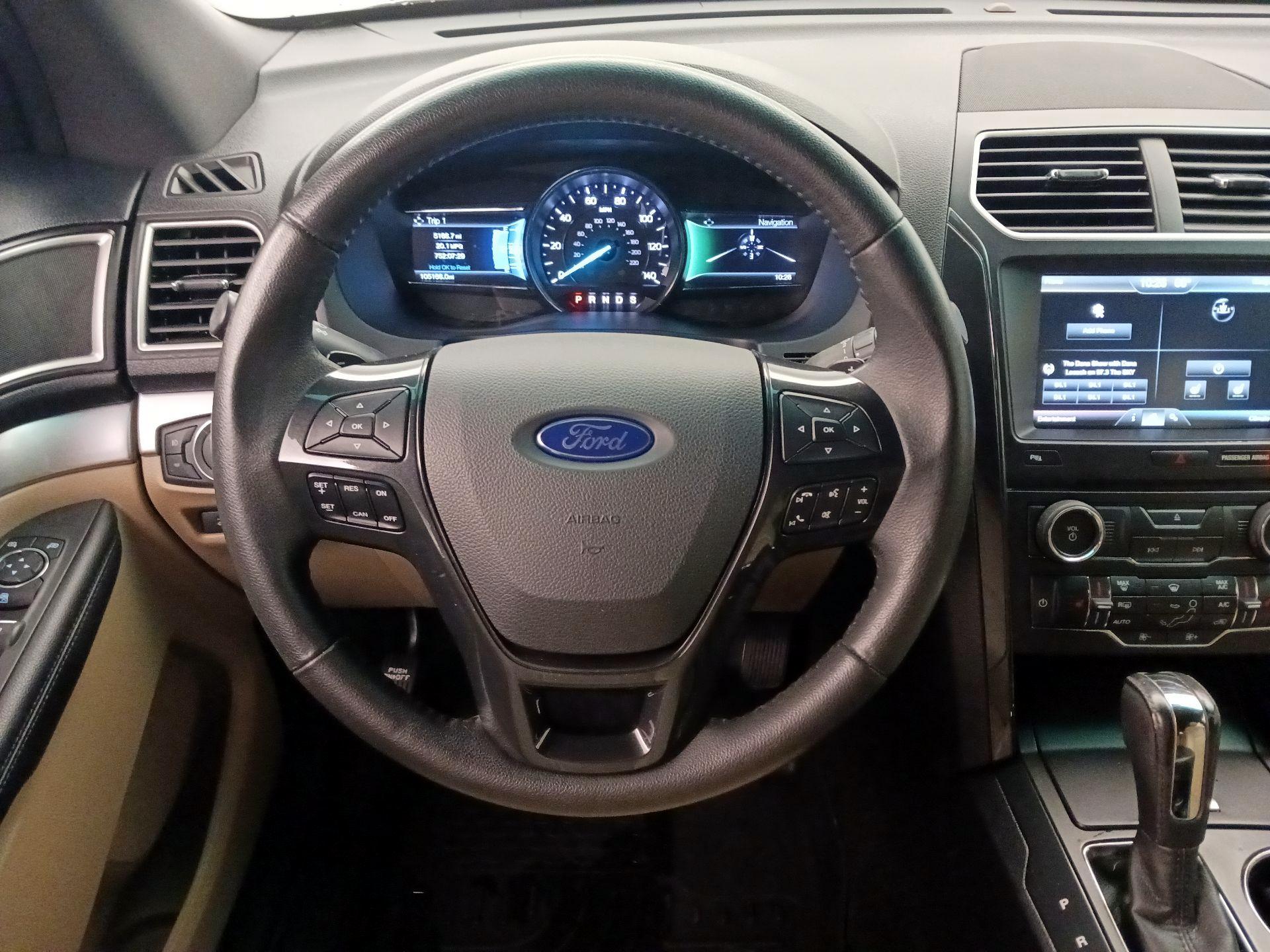 Thumbnail: 2016 Ford Explorer - 10