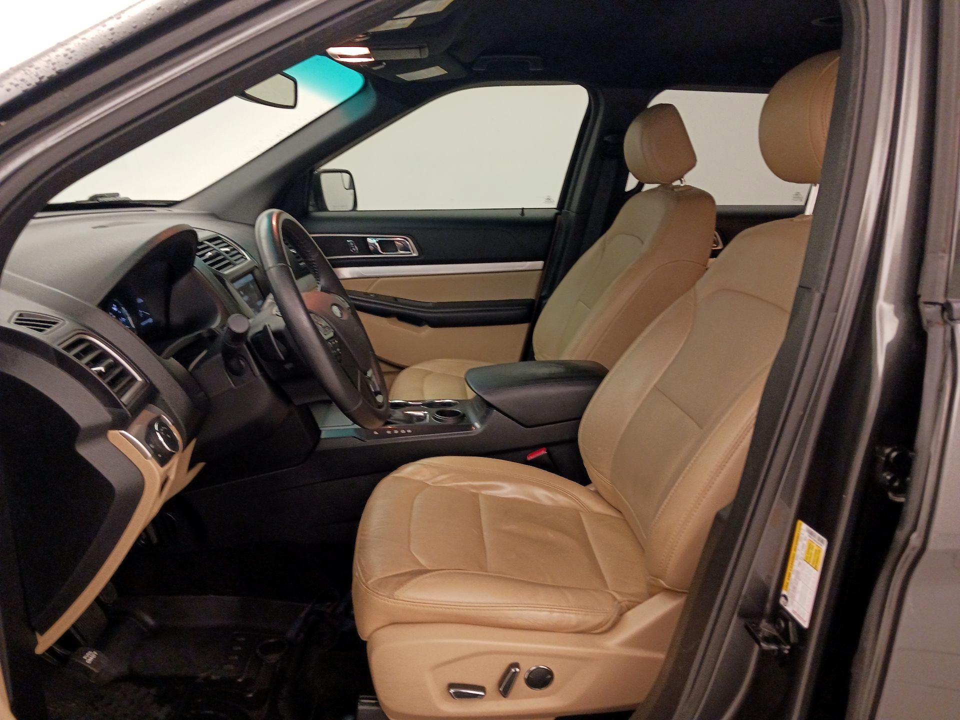 Thumbnail: 2016 Ford Explorer - 19
