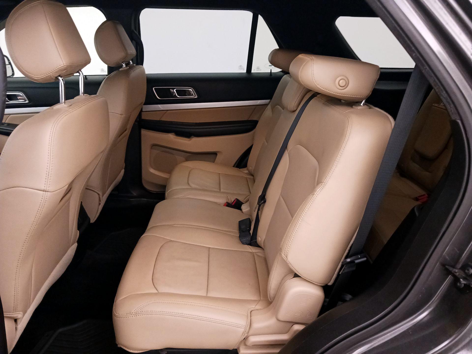 Thumbnail: 2016 Ford Explorer - 20