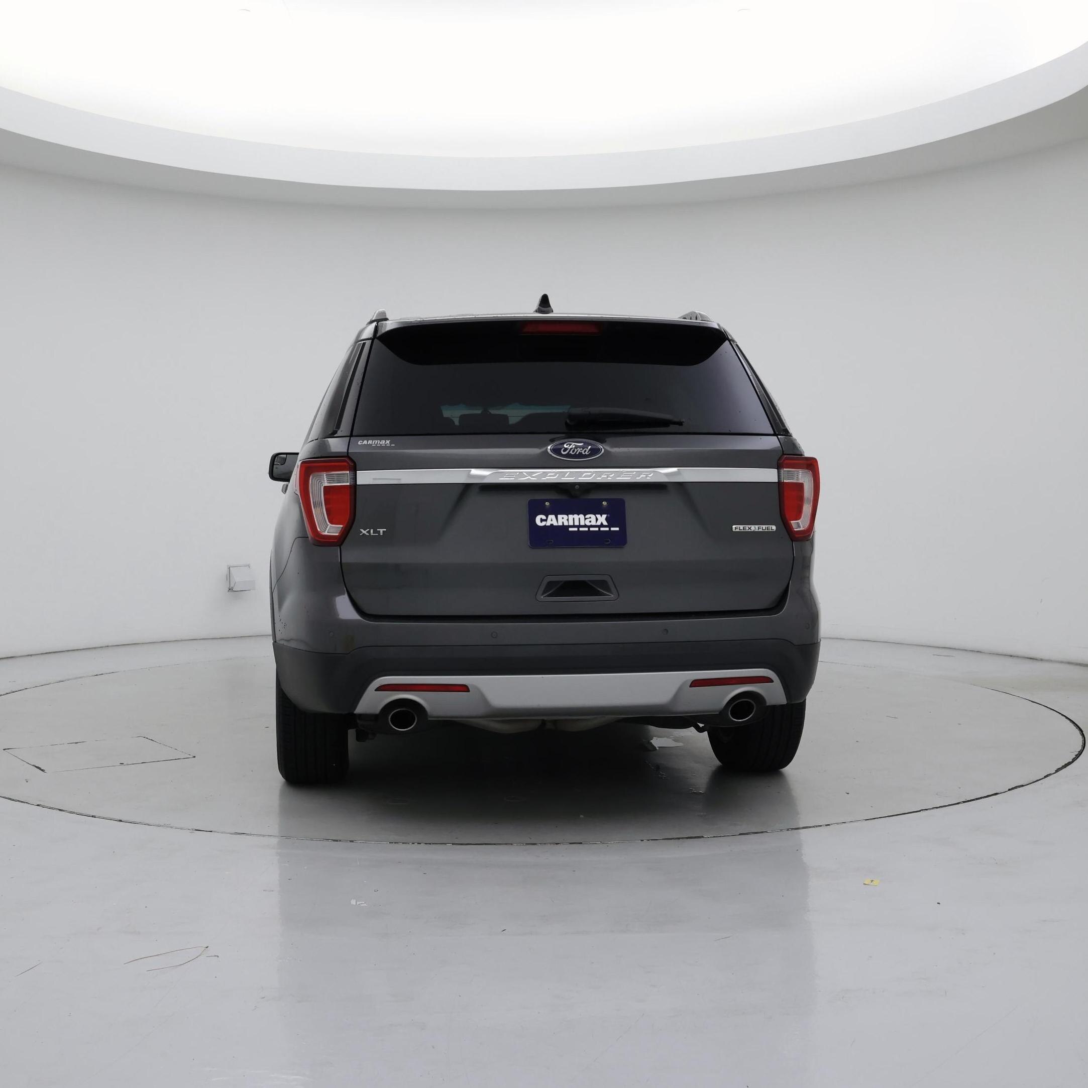 Thumbnail: 2016 Ford Explorer - 6