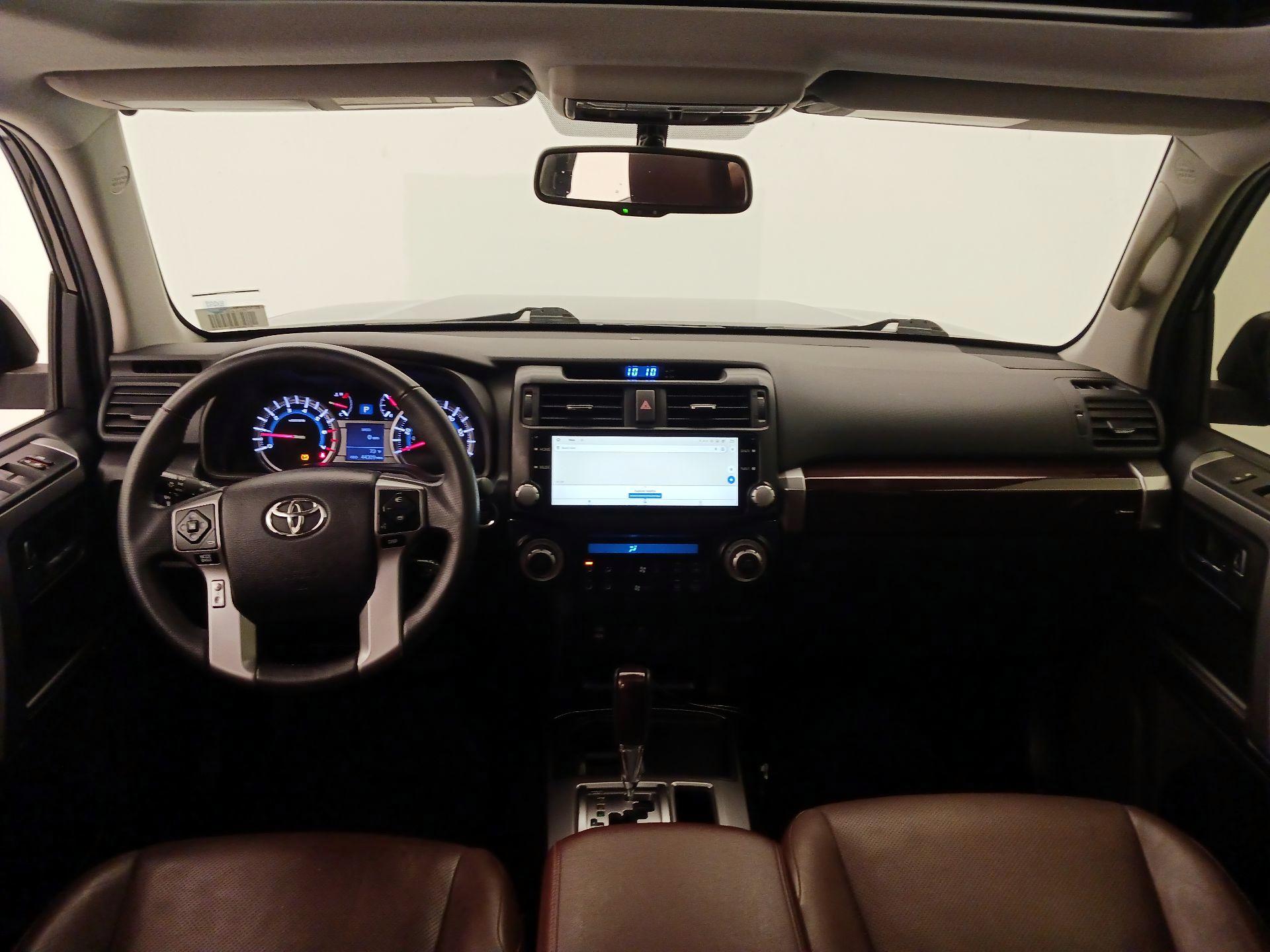 Thumbnail: 2016 Toyota 4Runner - 9
