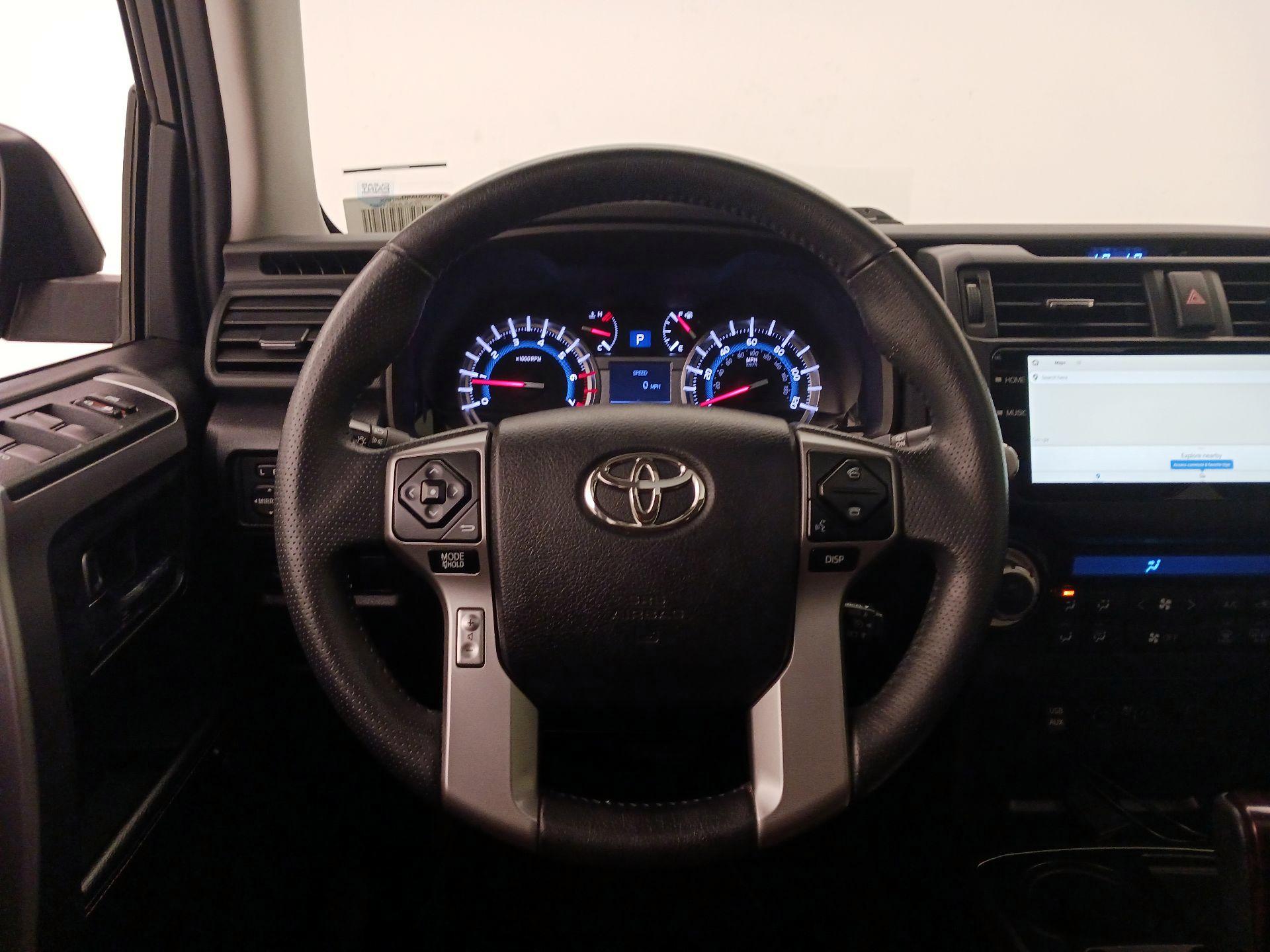 Thumbnail: 2016 Toyota 4Runner - 10