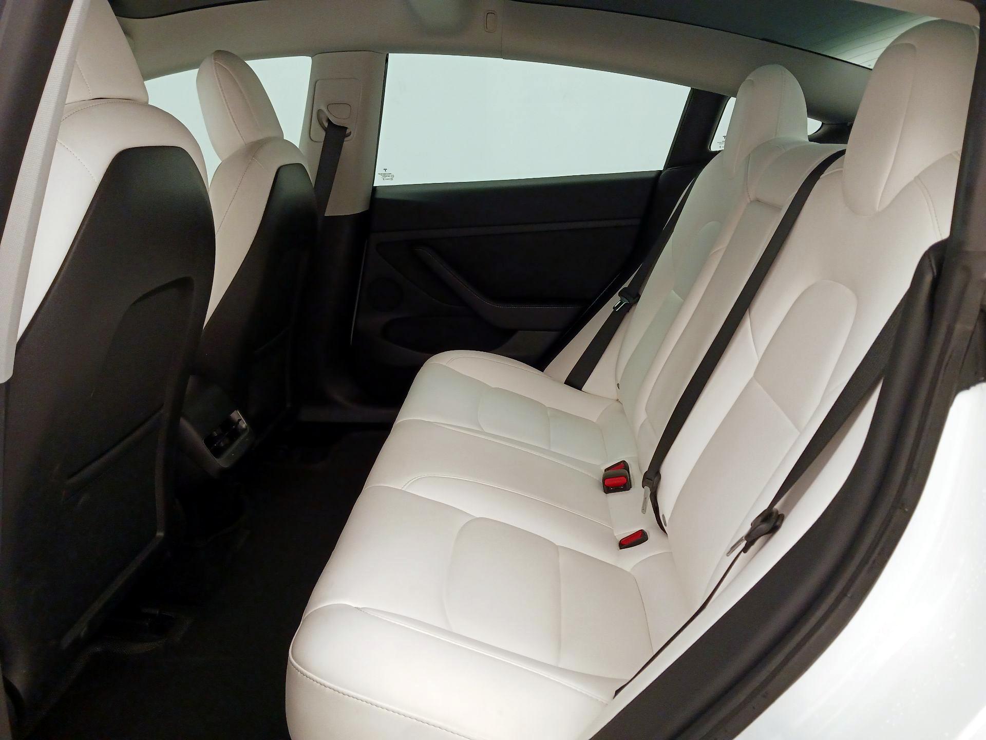 Thumbnail: 2021 Tesla Model 3 - 18