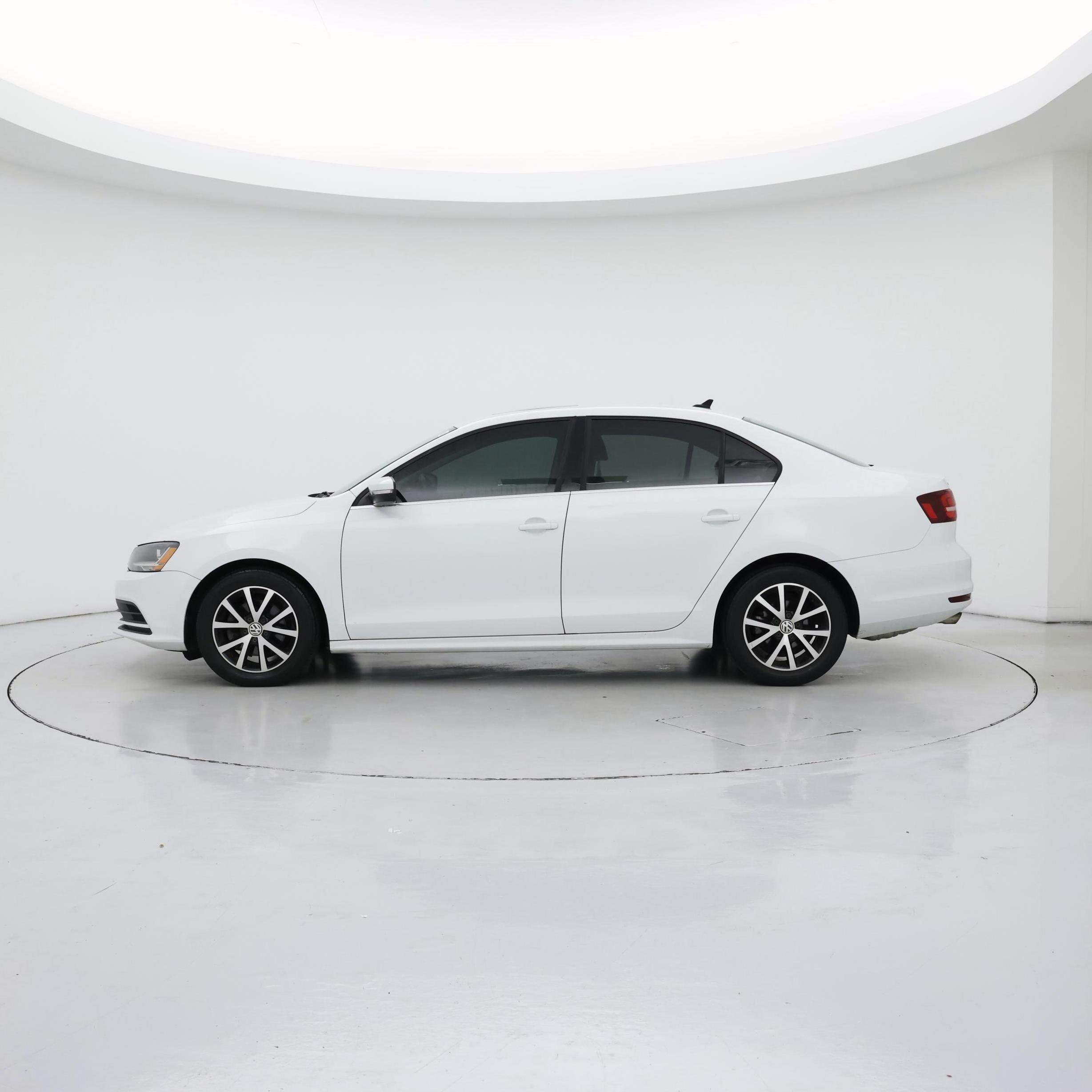 Thumbnail: 2017 Volkswagen Jetta - 3